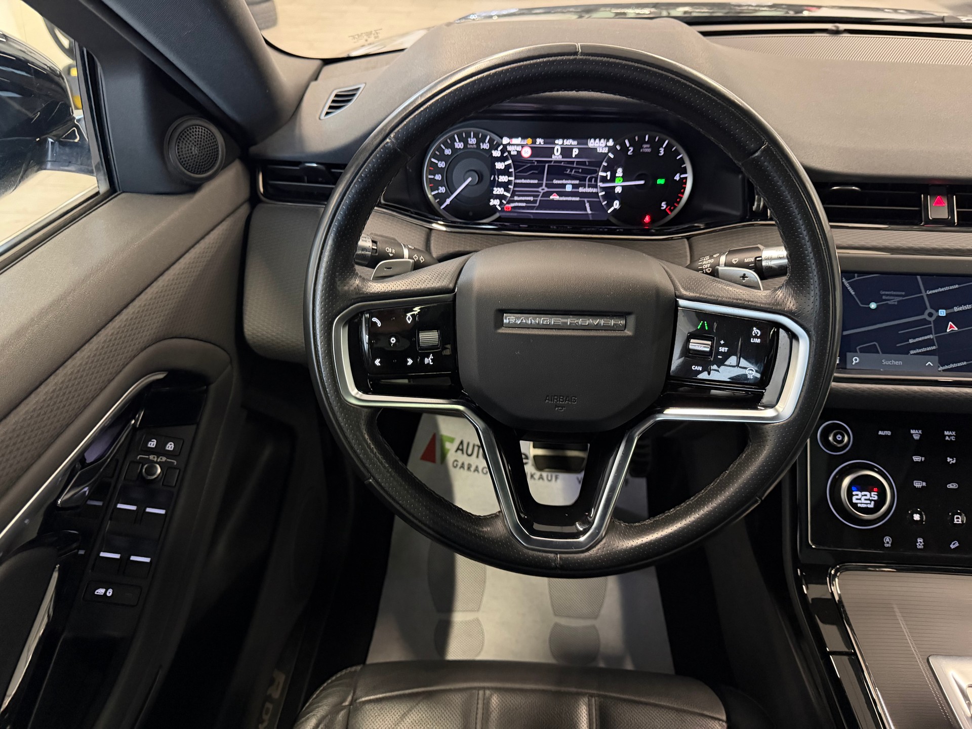 LAND ROVER Range Rover Evoque R-Dynamic D 200 S-image-13