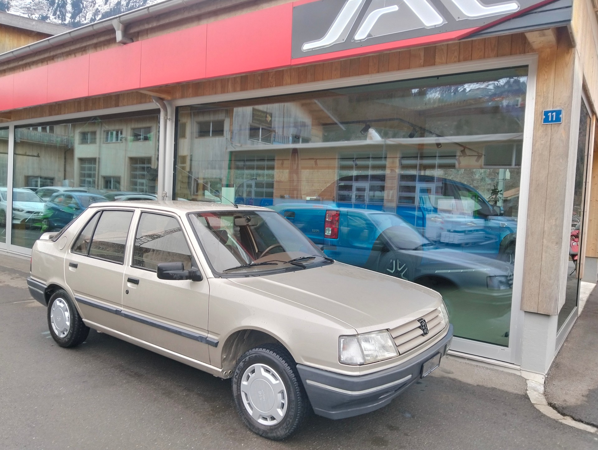 PEUGEOT 309 1.6 Flair