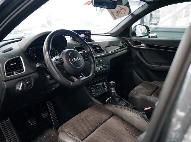 AUDI Q3 1.4 TFSI ultra sport CH🇨🇭-image-10