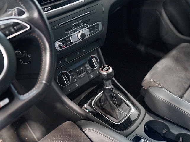 AUDI Q3 1.4 TFSI ultra sport CH🇨🇭-image-8