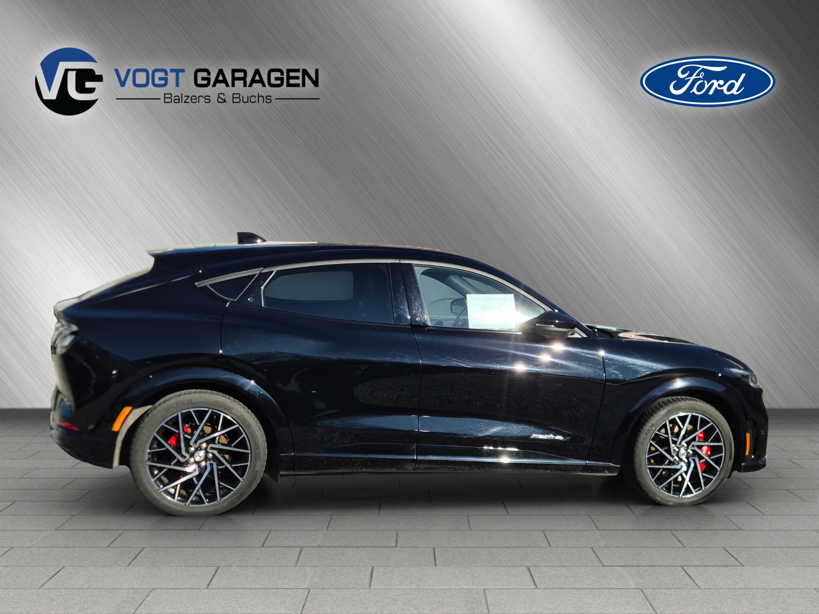 FORD Mustang Mach-E Extended GT AWD-image-6