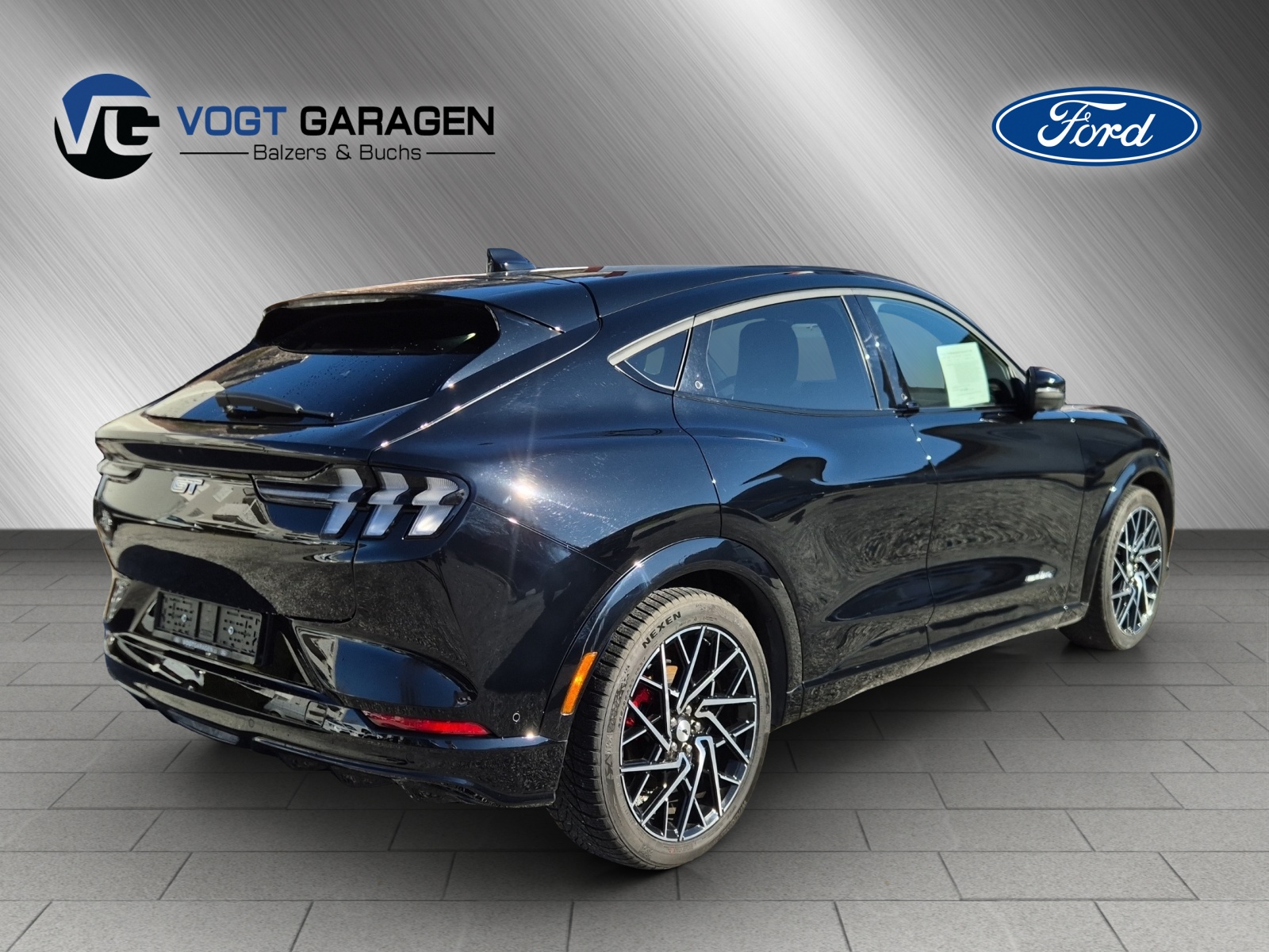 FORD Mustang Mach-E Extended GT AWD-image-5