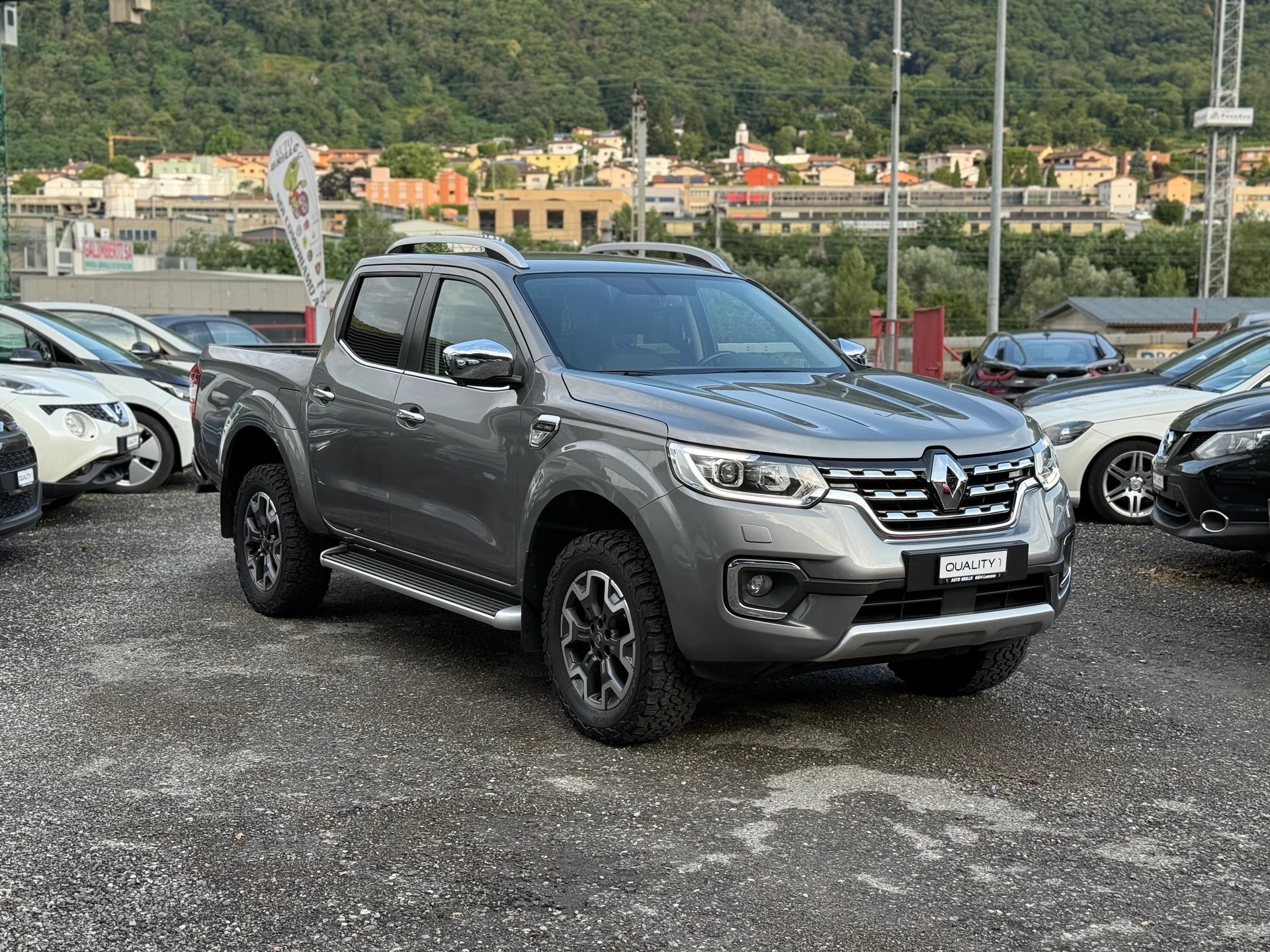 RENAULT Alaskan DC Twin Turbo dCi 190 4WD Intens A-image-1