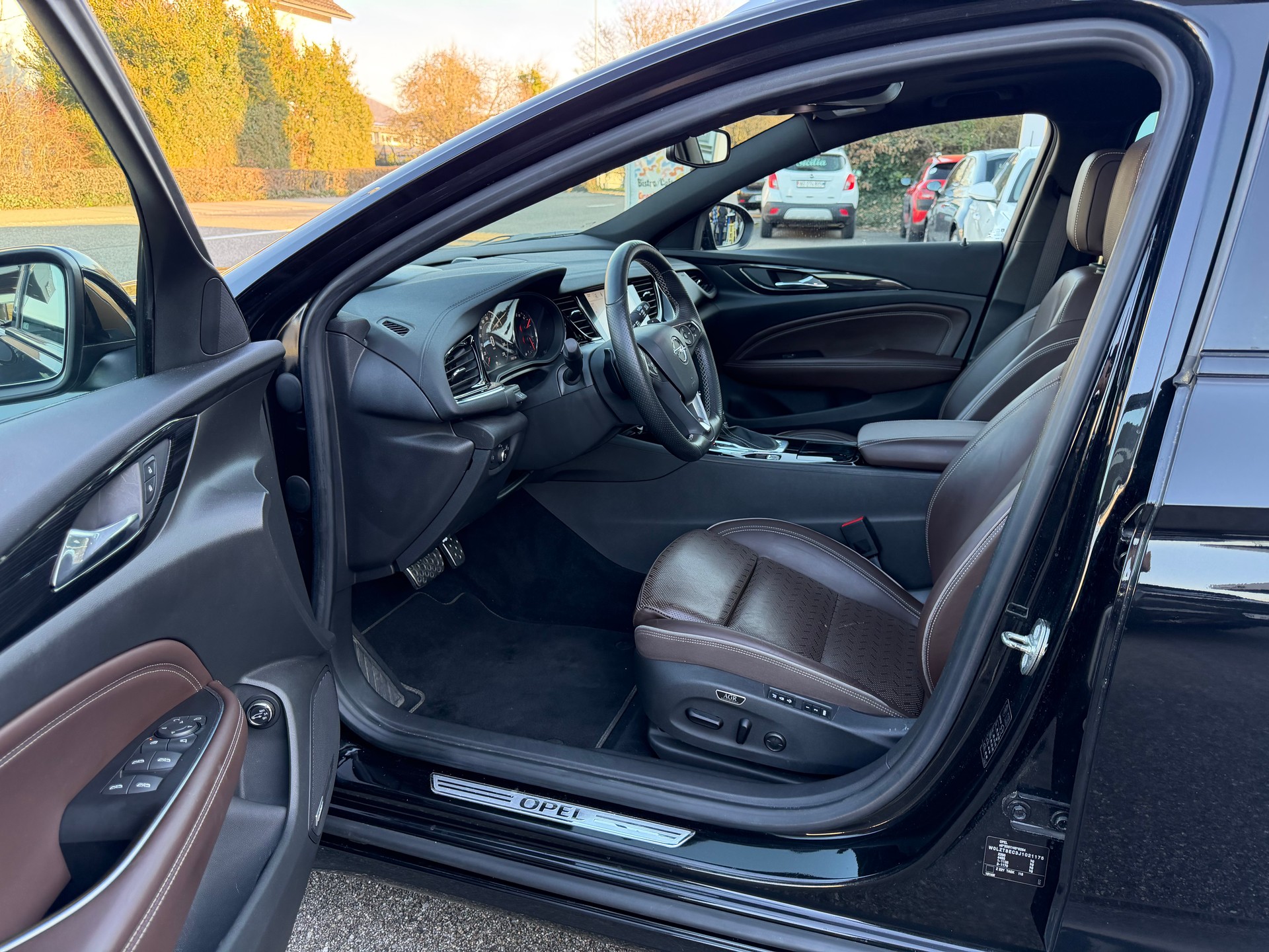 OPEL Insignia Sports Tourer OPC-Line 4x4-image-13