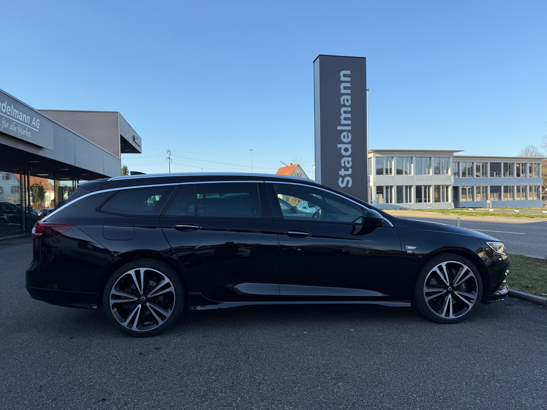 OPEL Insignia Sports Tourer OPC-Line 4x4-showroom-element-2