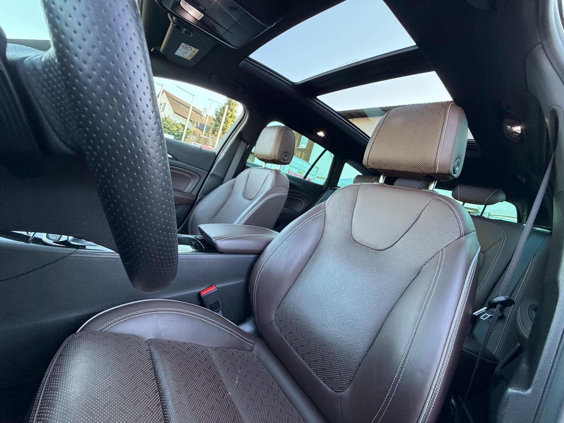 OPEL Insignia Sports Tourer OPC-Line 4x4-image-16