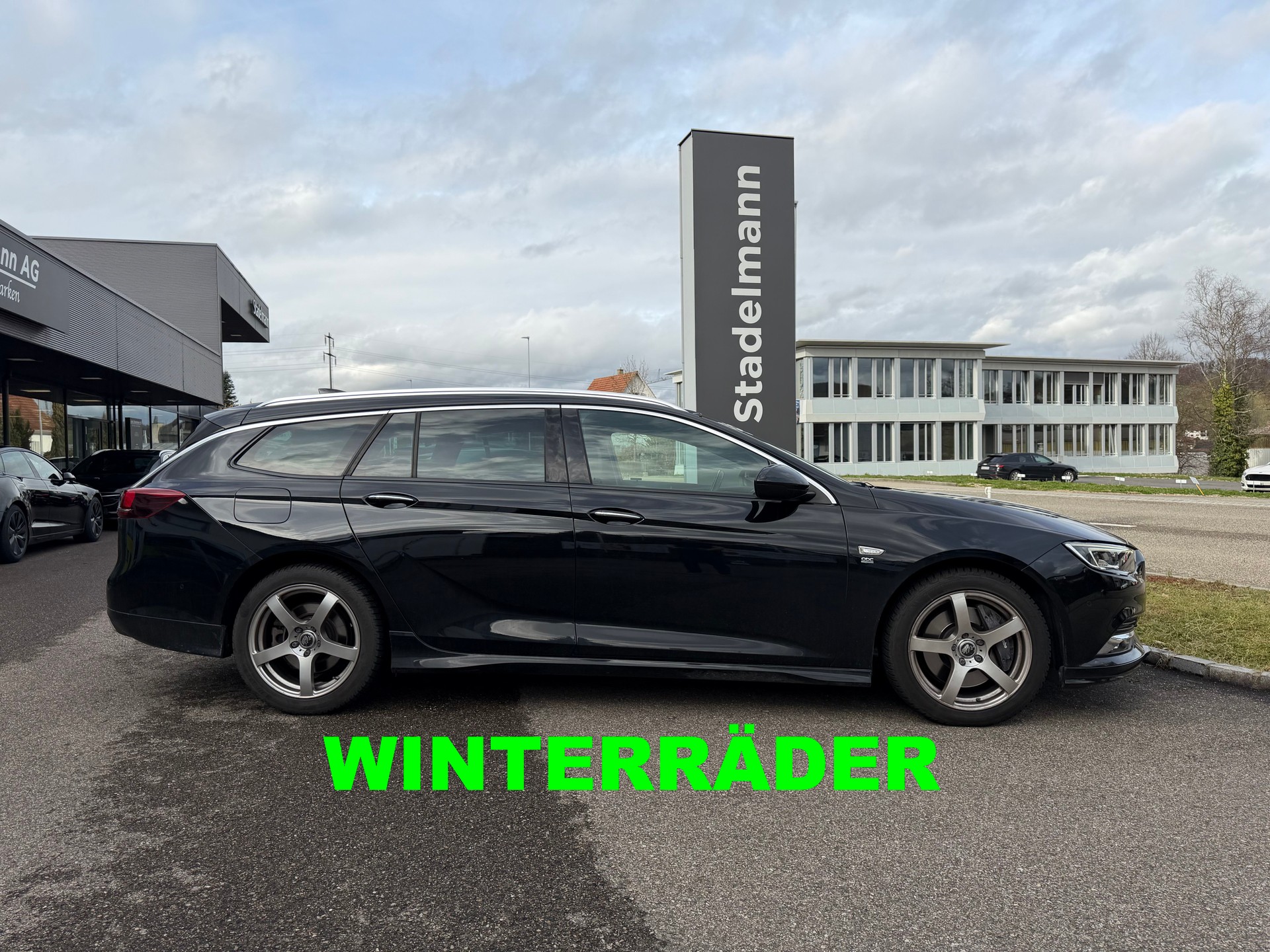 OPEL Insignia Sports Tourer OPC-Line 4x4-showroom-element-3
