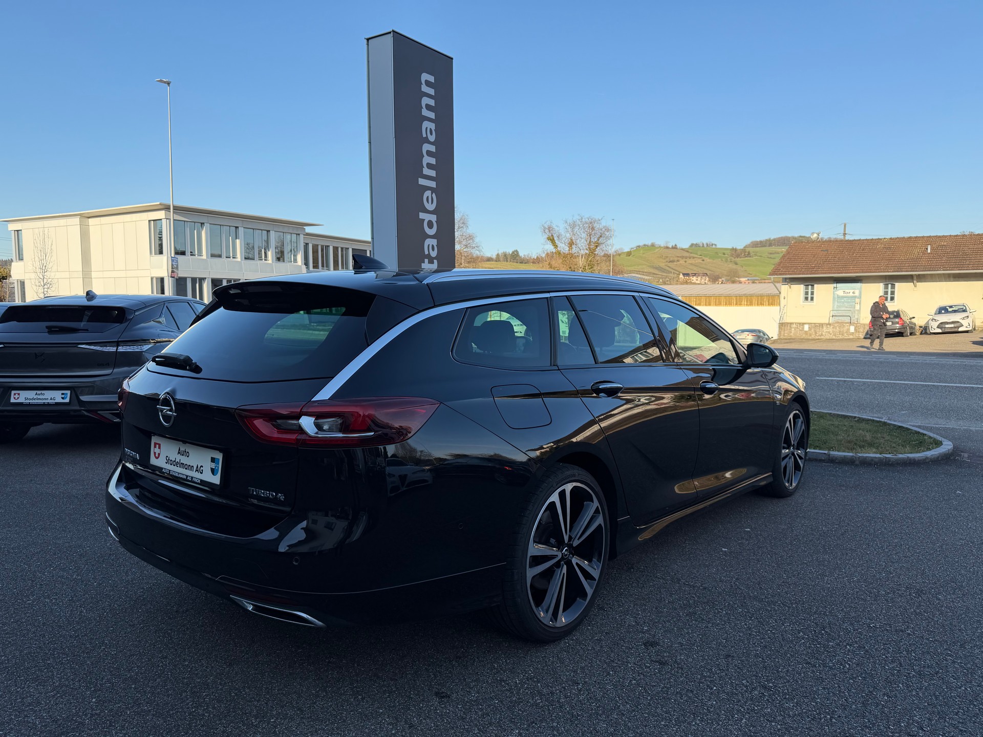 OPEL Insignia Sports Tourer OPC-Line 4x4-image-4