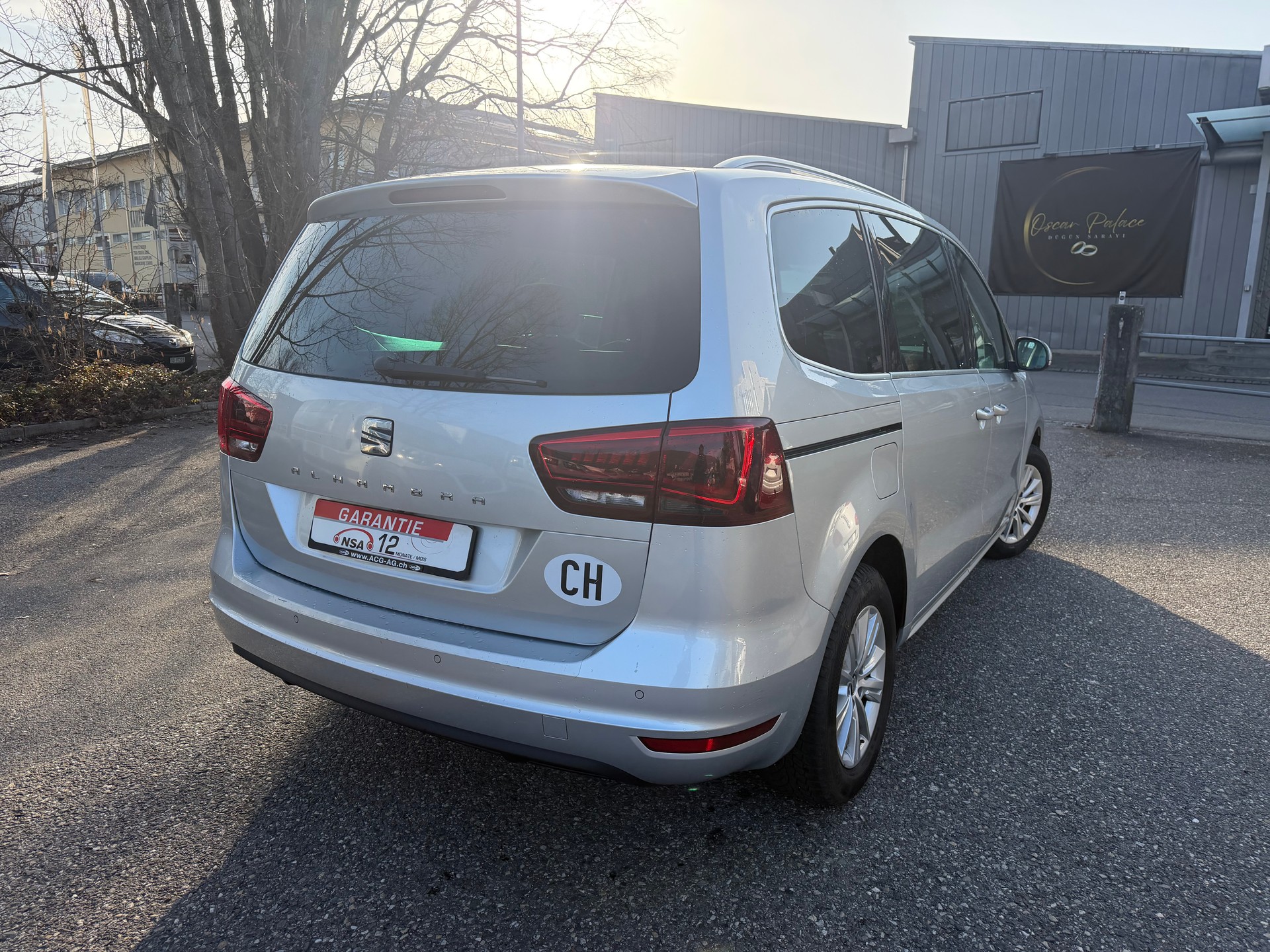 SEAT Alhambra 2.0 TDI DSG Style * Gr. Navi * Xenon * Klima-auto * Tempomat * PDC V&H-RF-Kamera * Ab MFK 03.2025-image-4