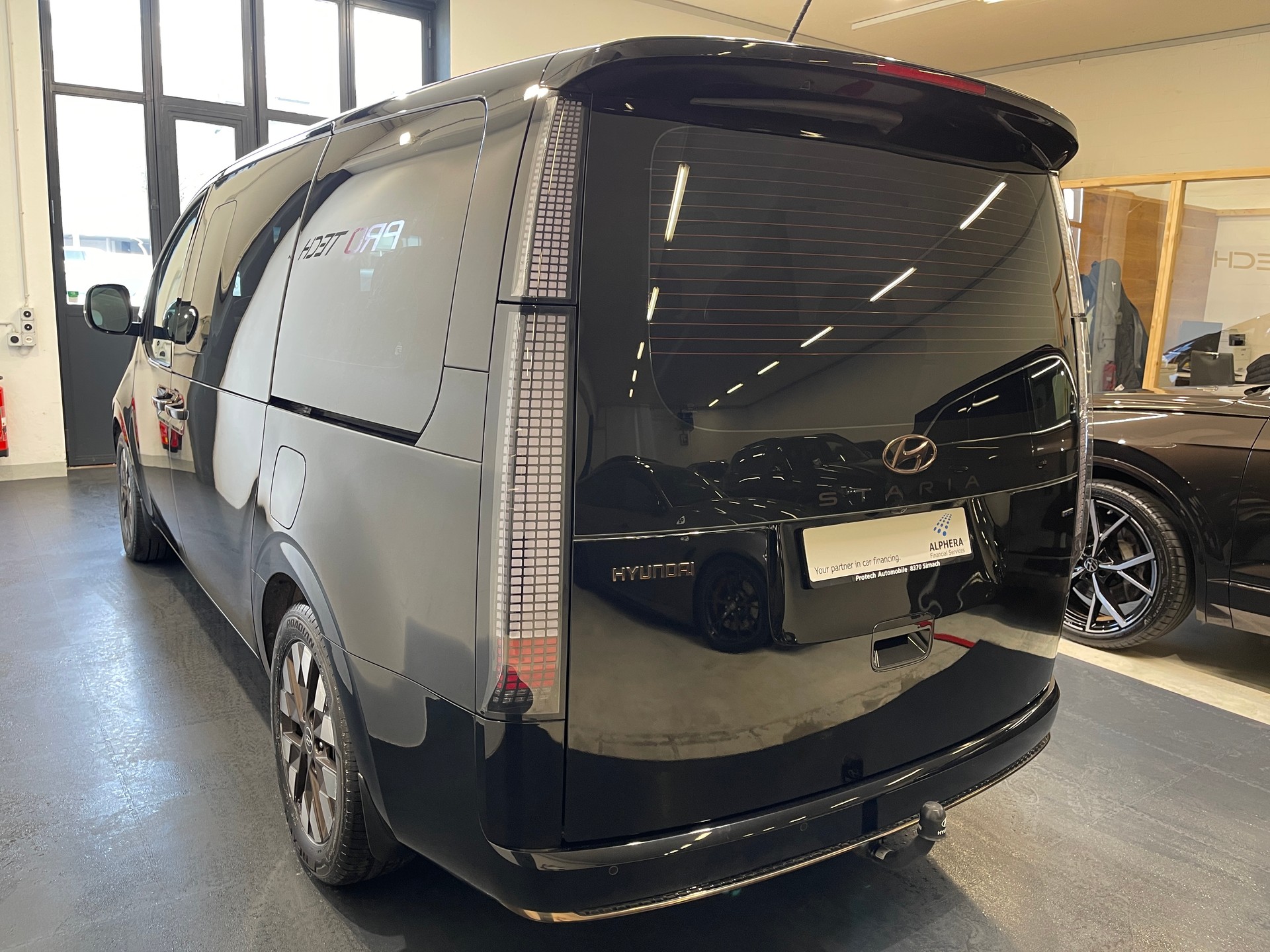 HYUNDAI Staria 2.2 CRDi Signature 4WD A 7 SITZER-image-29