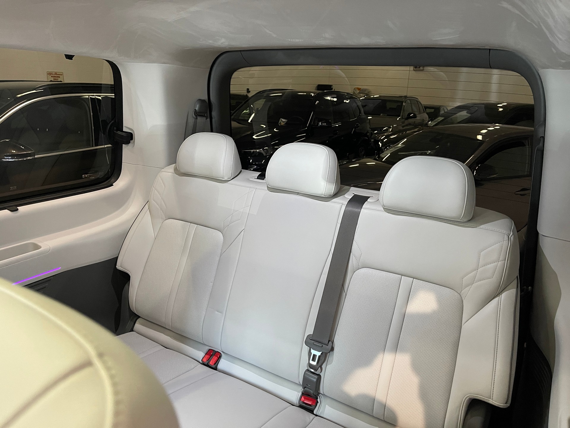 HYUNDAI Staria 2.2 CRDi Signature 4WD A 7 SITZER-image-11