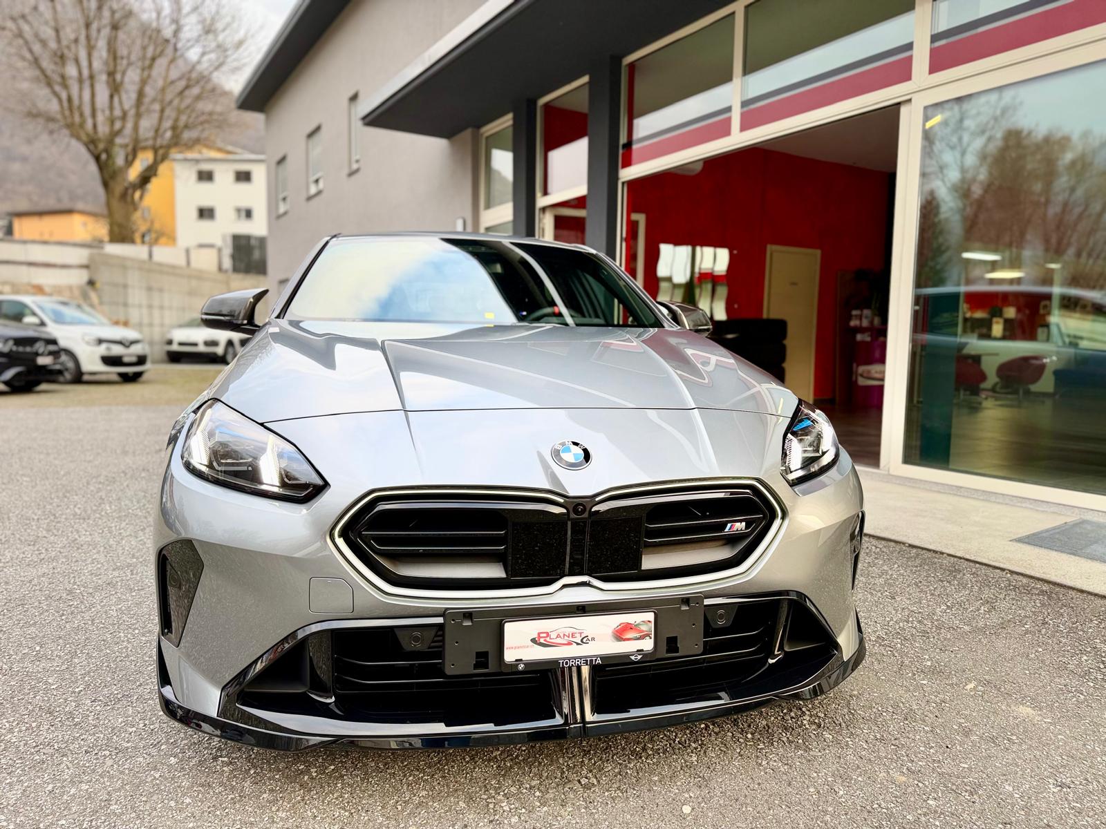 BMW M135 xDrive M Sport Pro *50 Years Edition*-showroom-element-1