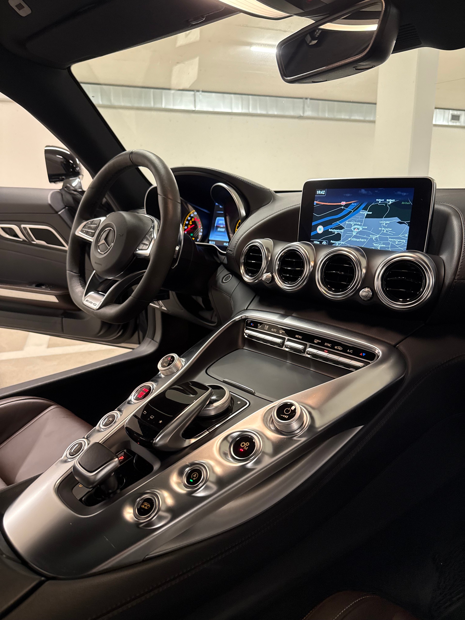 MERCEDES-BENZ AMG GT S Speedshift DCT-image-17