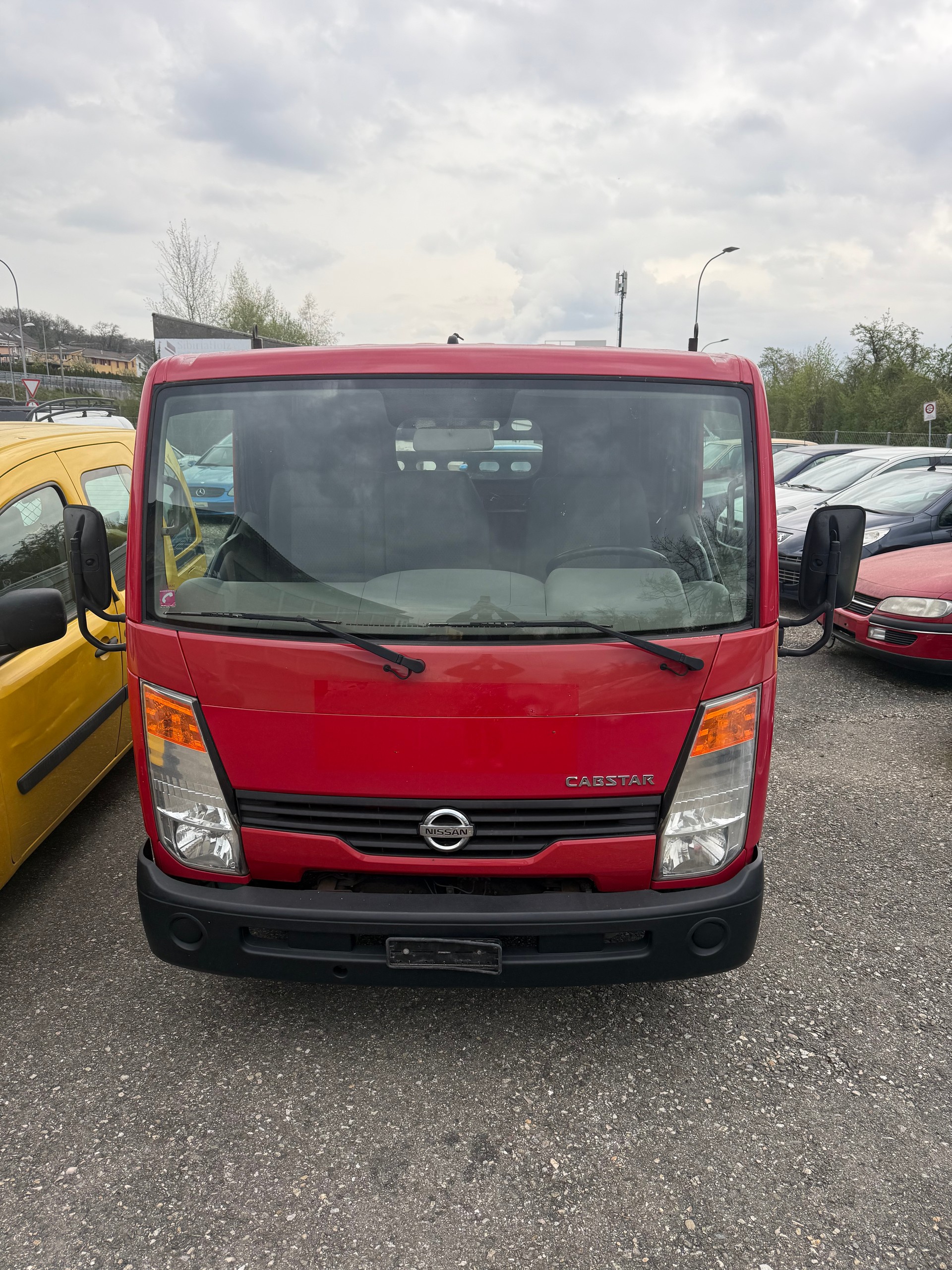 NISSAN CABSTAR-image-2