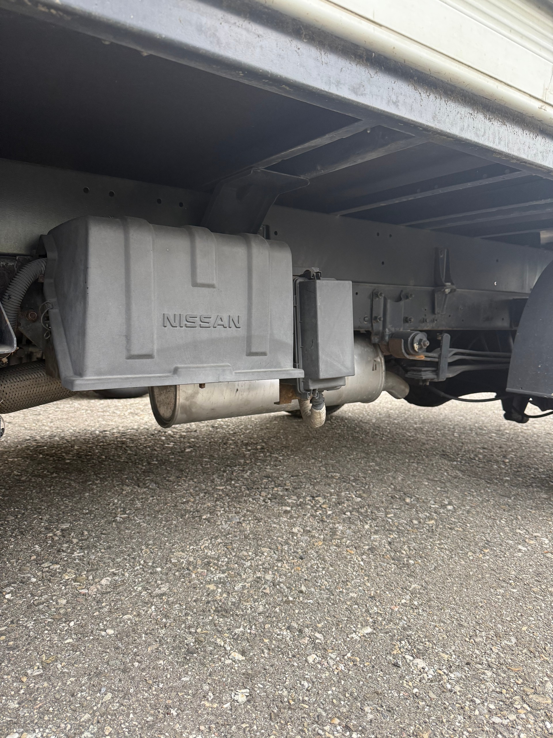 NISSAN CABSTAR-image-11