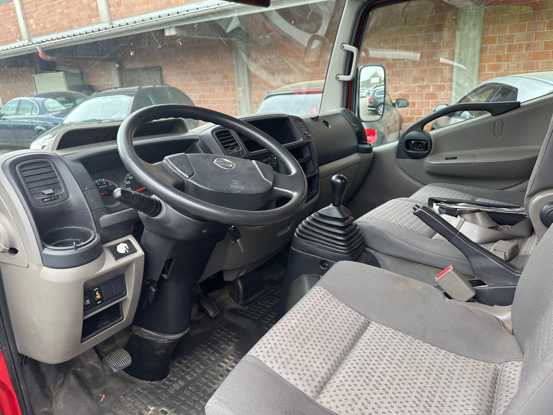 NISSAN CABSTAR-image-7