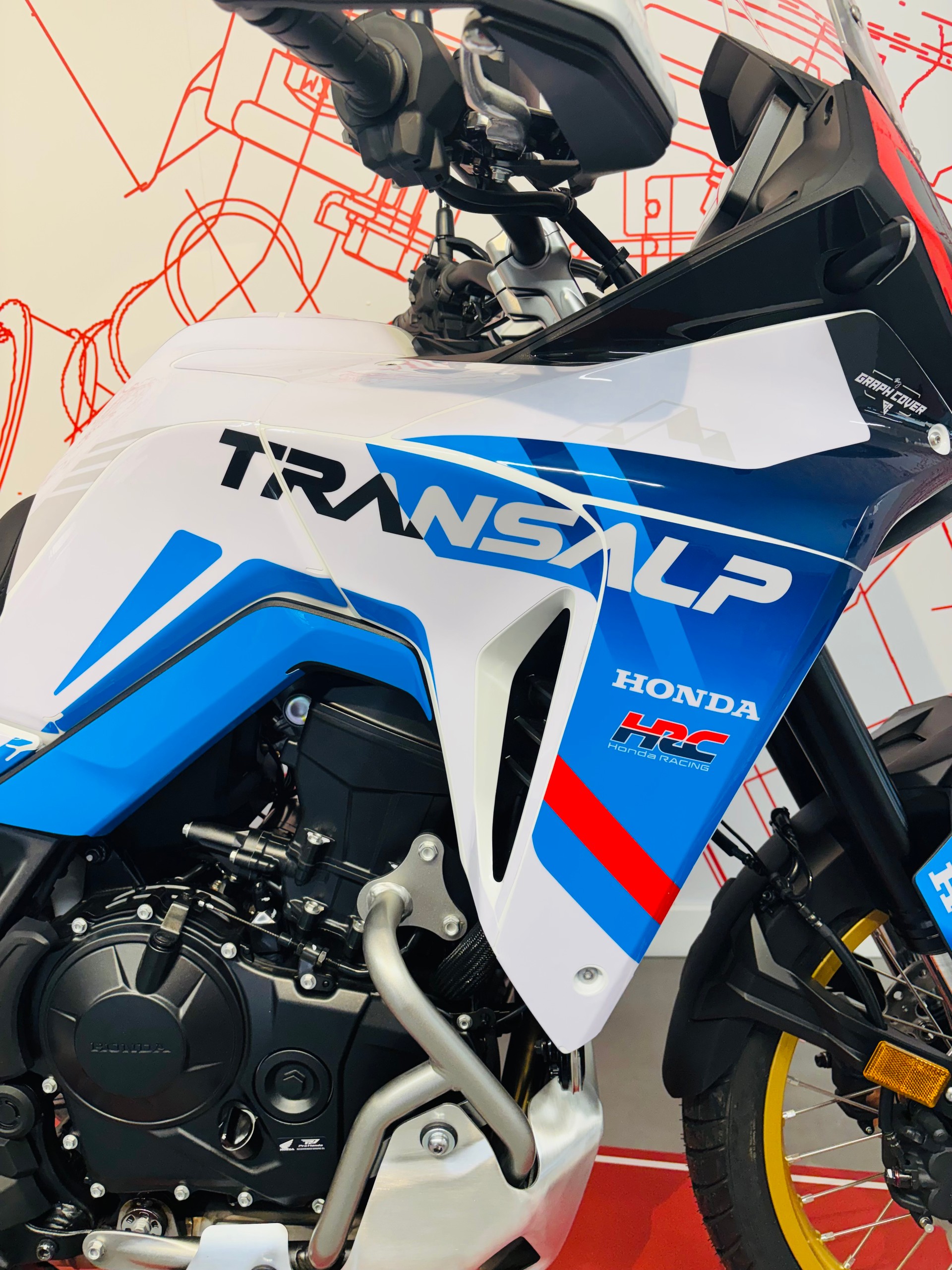 HONDA HRC Transalp 750 by BUGNON MOTOS-image-5