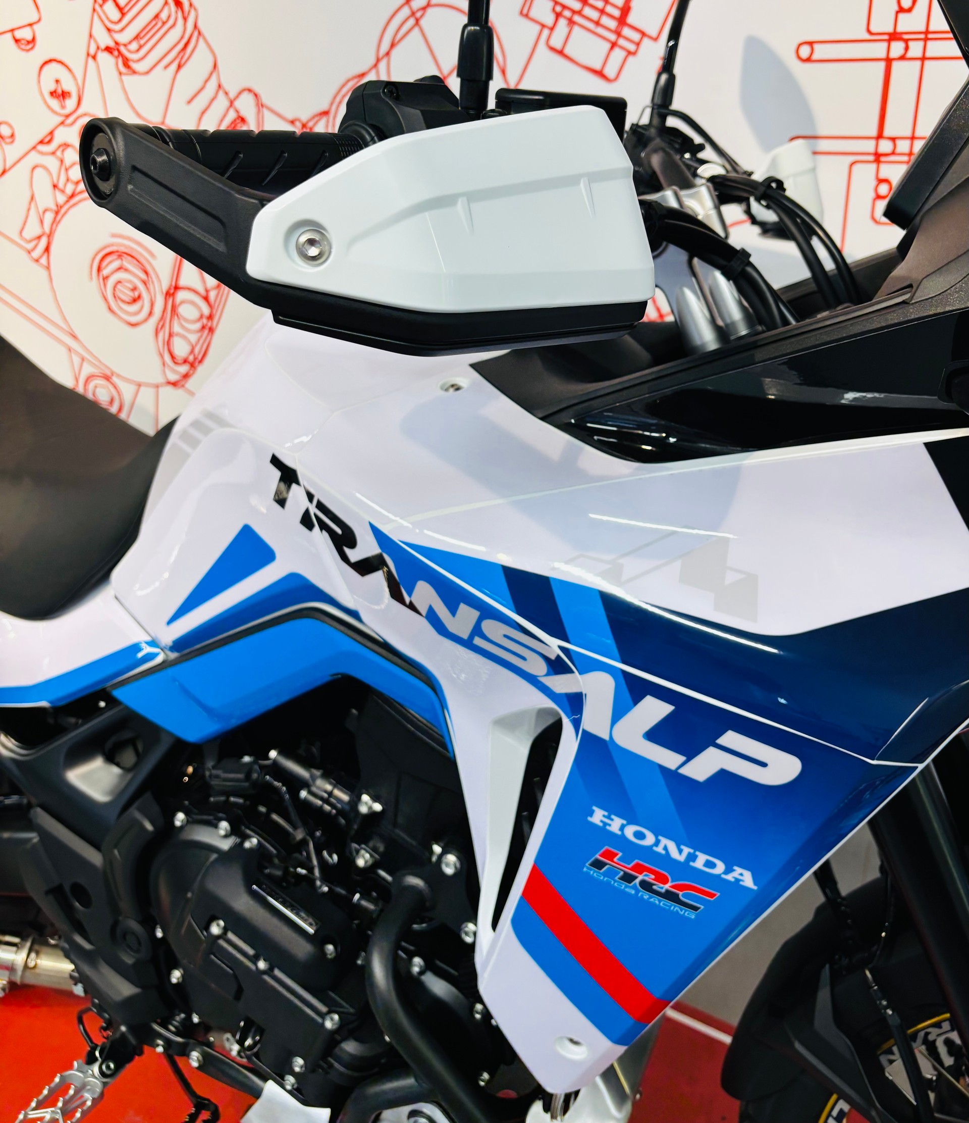HONDA HRC Transalp 750 by BUGNON MOTOS E-Clutch-image-14