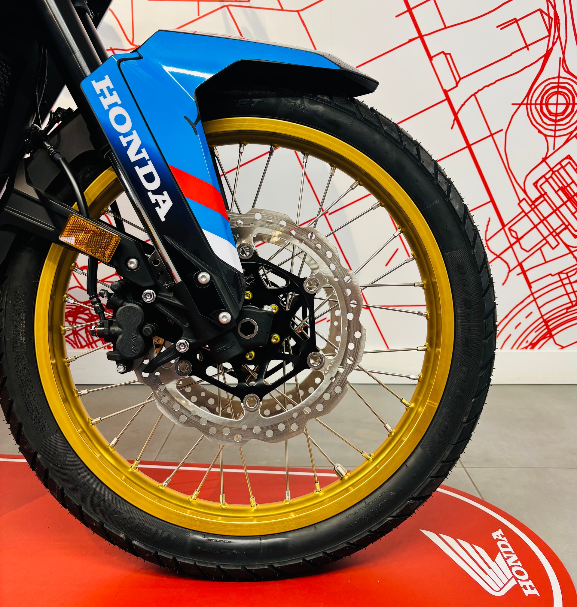 HONDA HRC Transalp 750 by BUGNON MOTOS-image-4