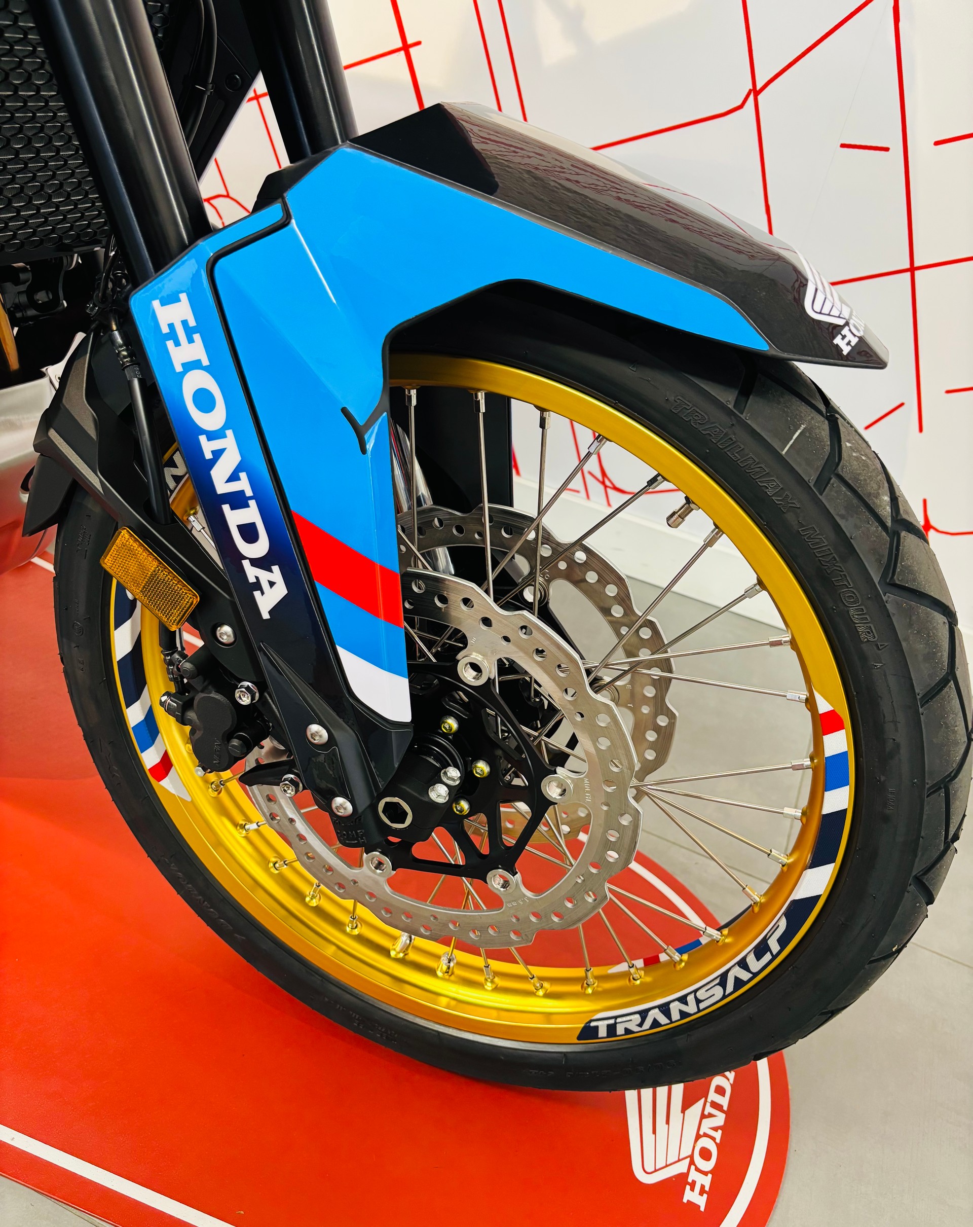 HONDA HRC Transalp 750 by BUGNON MOTOS E-Clutch-image-12