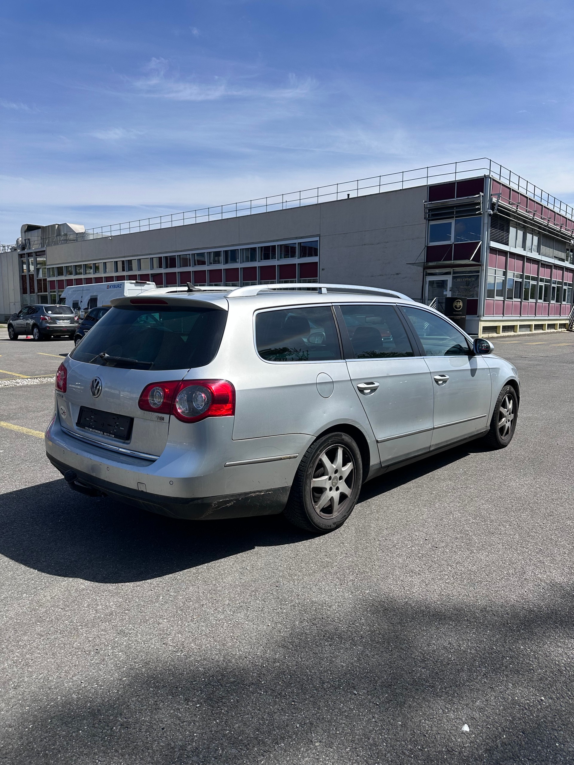 VW Passat Variant 1.8 TSI Sportline Tiptronic-image-3