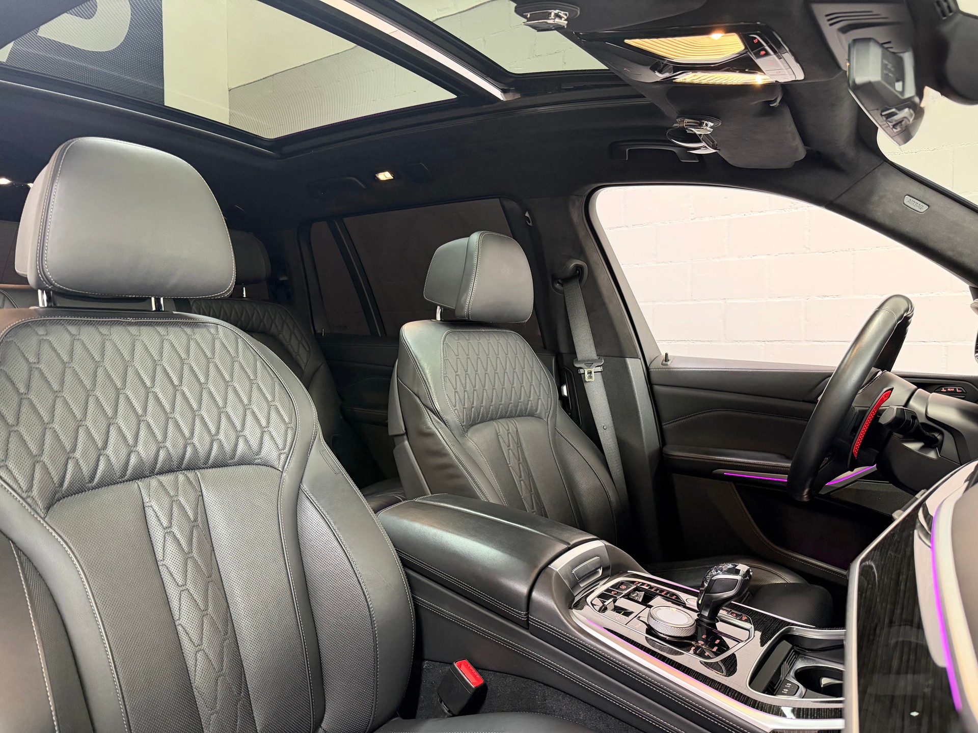 BMW X7 xDrive M50d Steptronic *CH-Fzg*7-Sitzer*Maxton Bodykit*Softclose*Massage*360•*Pano*SkyLounge*Alcantara-Dach*Sitzlüftung*-image-6