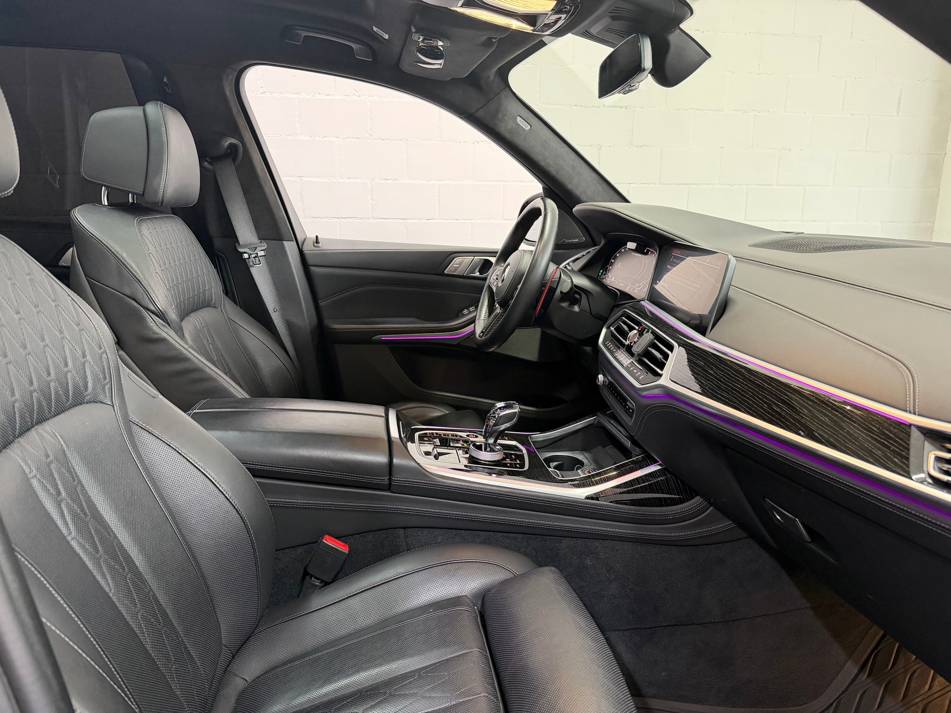 BMW X7 xDrive M50d Steptronic *CH-Fzg*7-Sitzer*Maxton Bodykit*Softclose*Massage*360•*Pano*SkyLounge*Alcantara-Dach*Sitzlüftung*-image-5