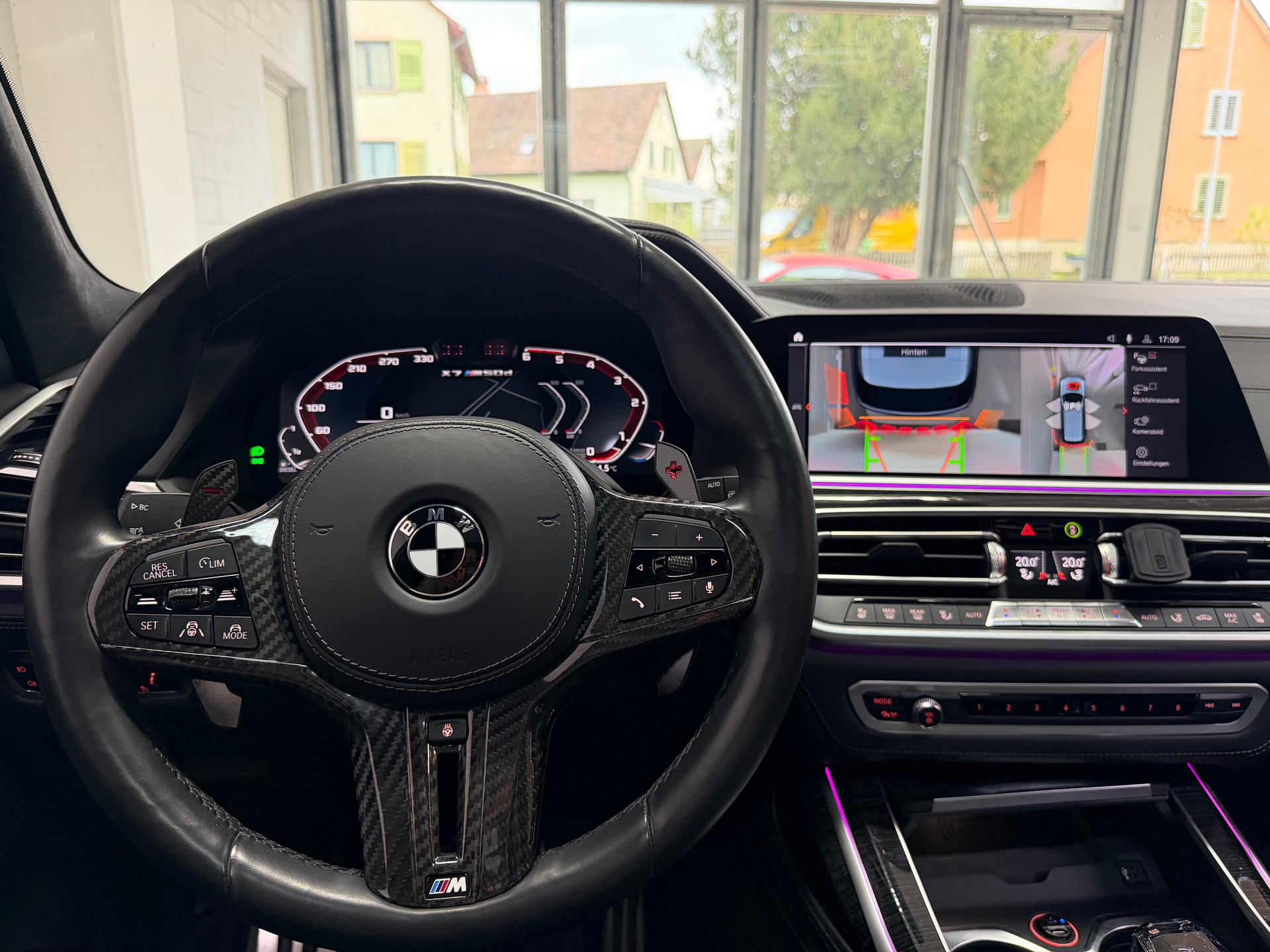 BMW X7 xDrive M50d Steptronic *CH-Fzg*7-Sitzer*Maxton Bodykit*Softclose*Massage*360•*Pano*SkyLounge*Alcantara-Dach*Sitzlüftung*-image-9