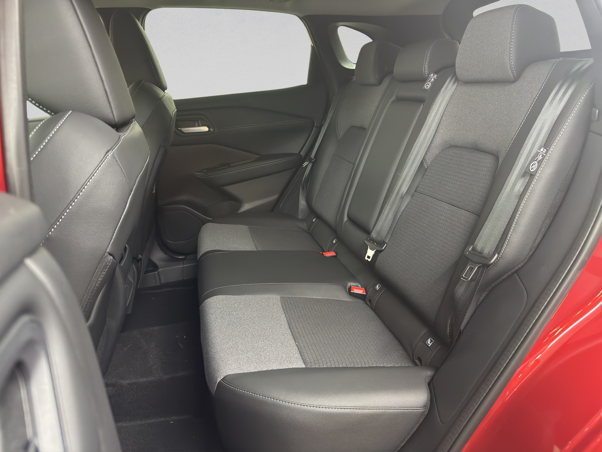 NISSAN Qashqai 1.5 VC-T e-Power N-Connecta-image-14