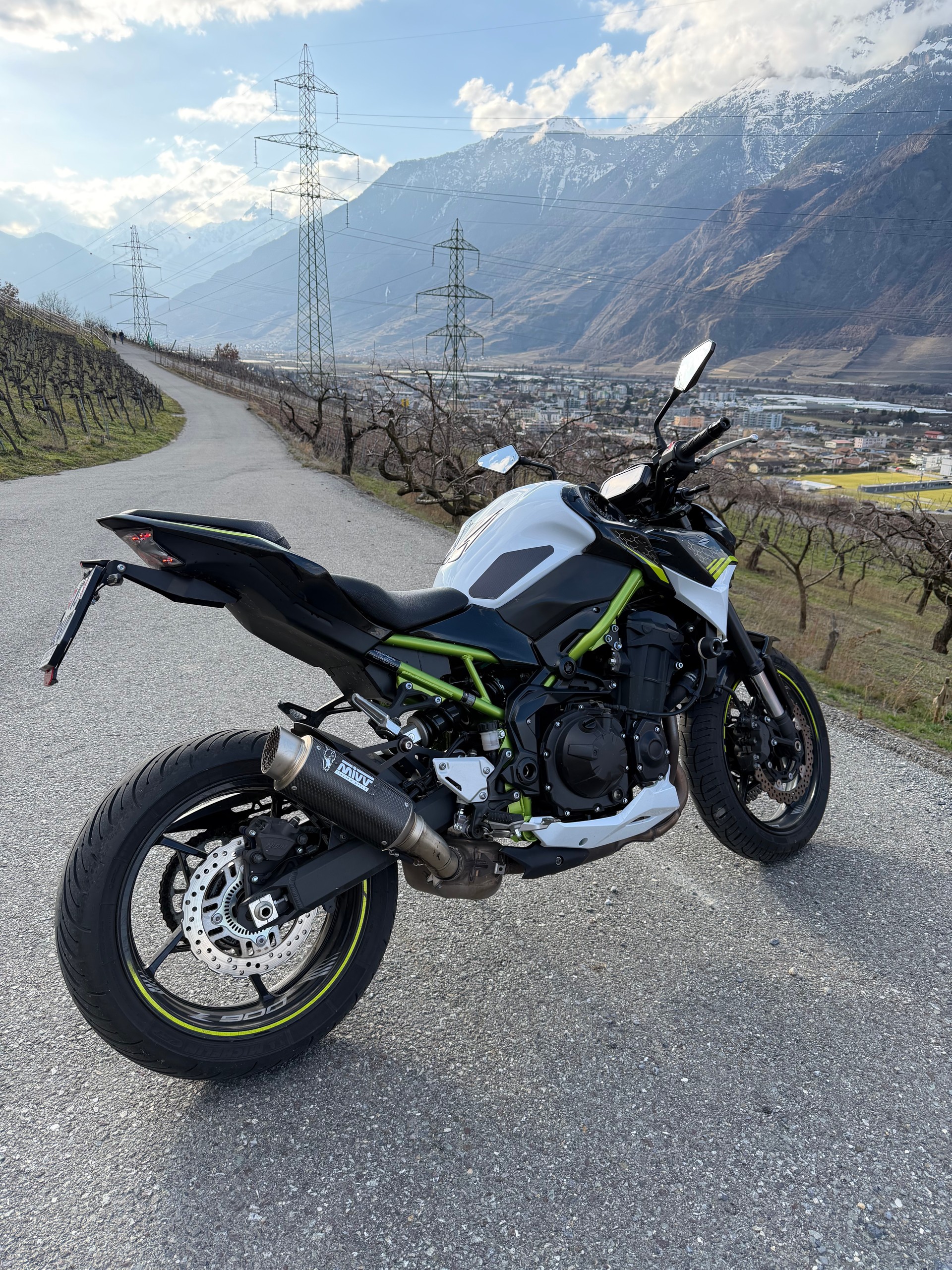 KAWASAKI Z 900-image-0