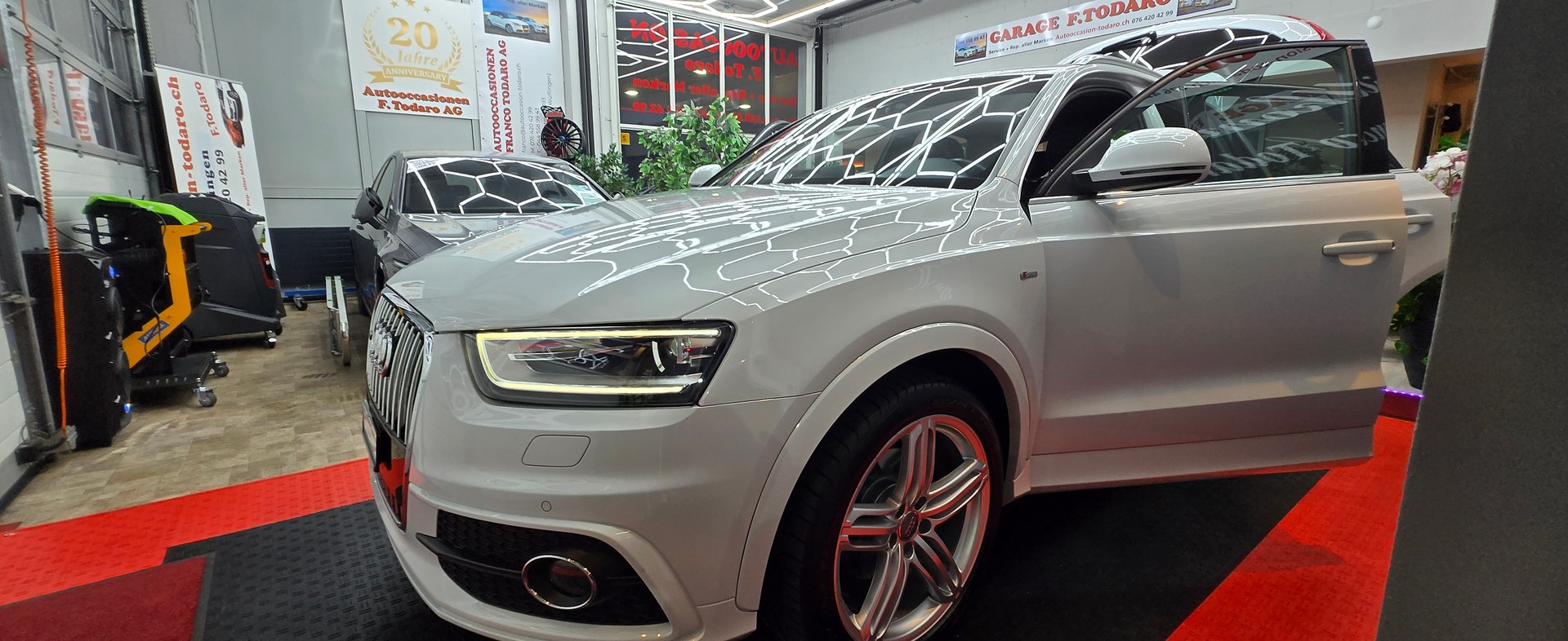 AUDI Q3 2.0 TFSI quattro S-tronic-image-14