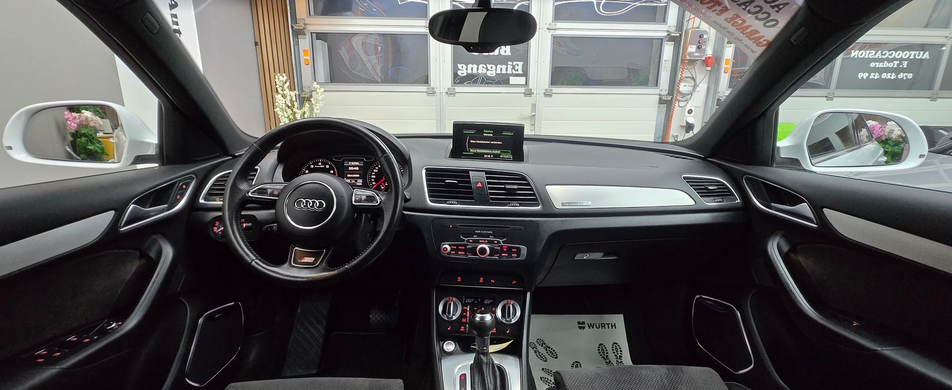 AUDI Q3 2.0 TFSI quattro S-tronic-image-23