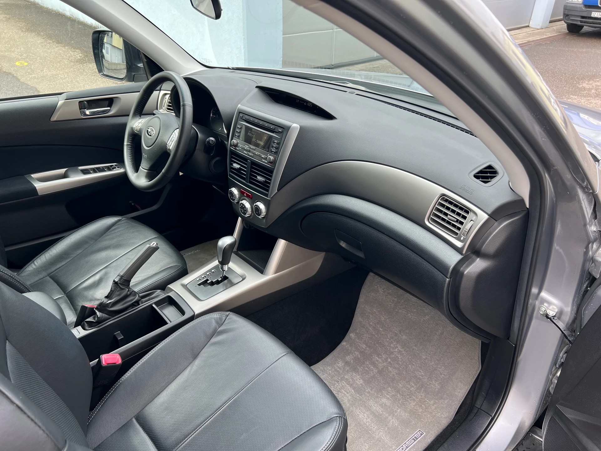 SUBARU Forester 2.5XS Special Edition Automatic 1.Hand *Km garantiert*-image-10