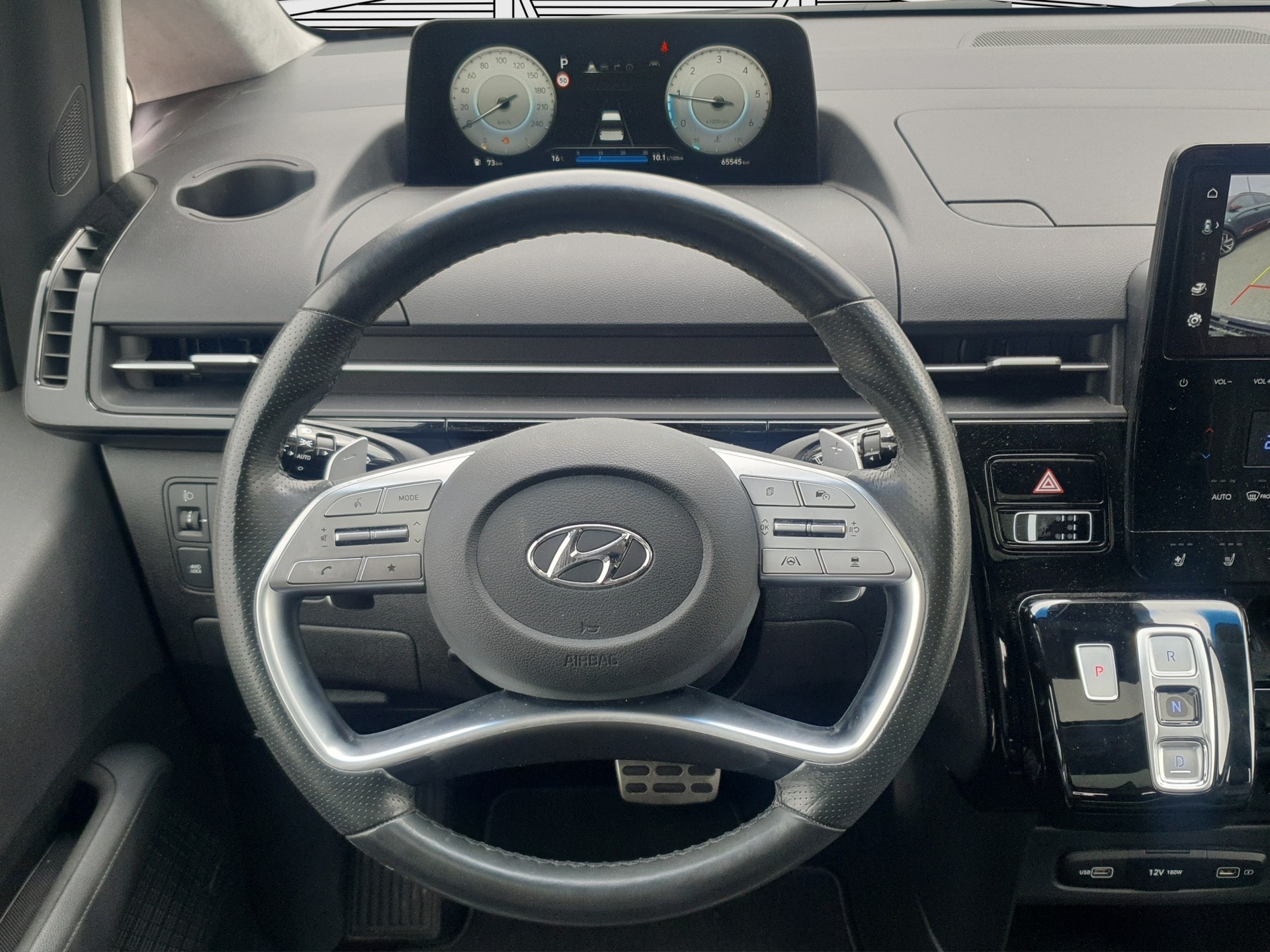 HYUNDAI Staria Premium 2.2 CRDI Vertex 4WD Auto, 7 places-image-9