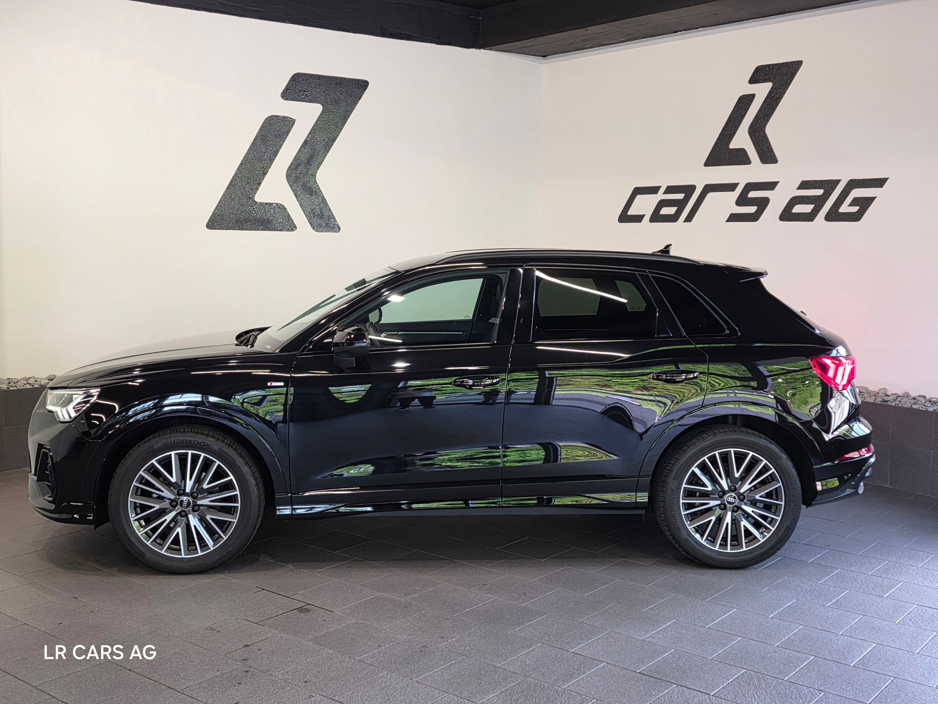 AUDI Q3 35 TFSI S line Attraction S-tronic-image-3