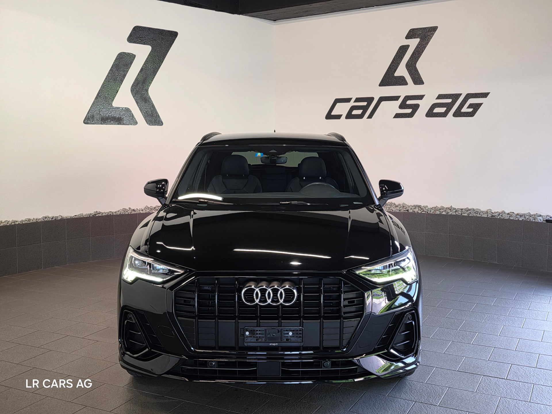 AUDI Q3 35 TFSI S line Attraction S-tronic-image-1