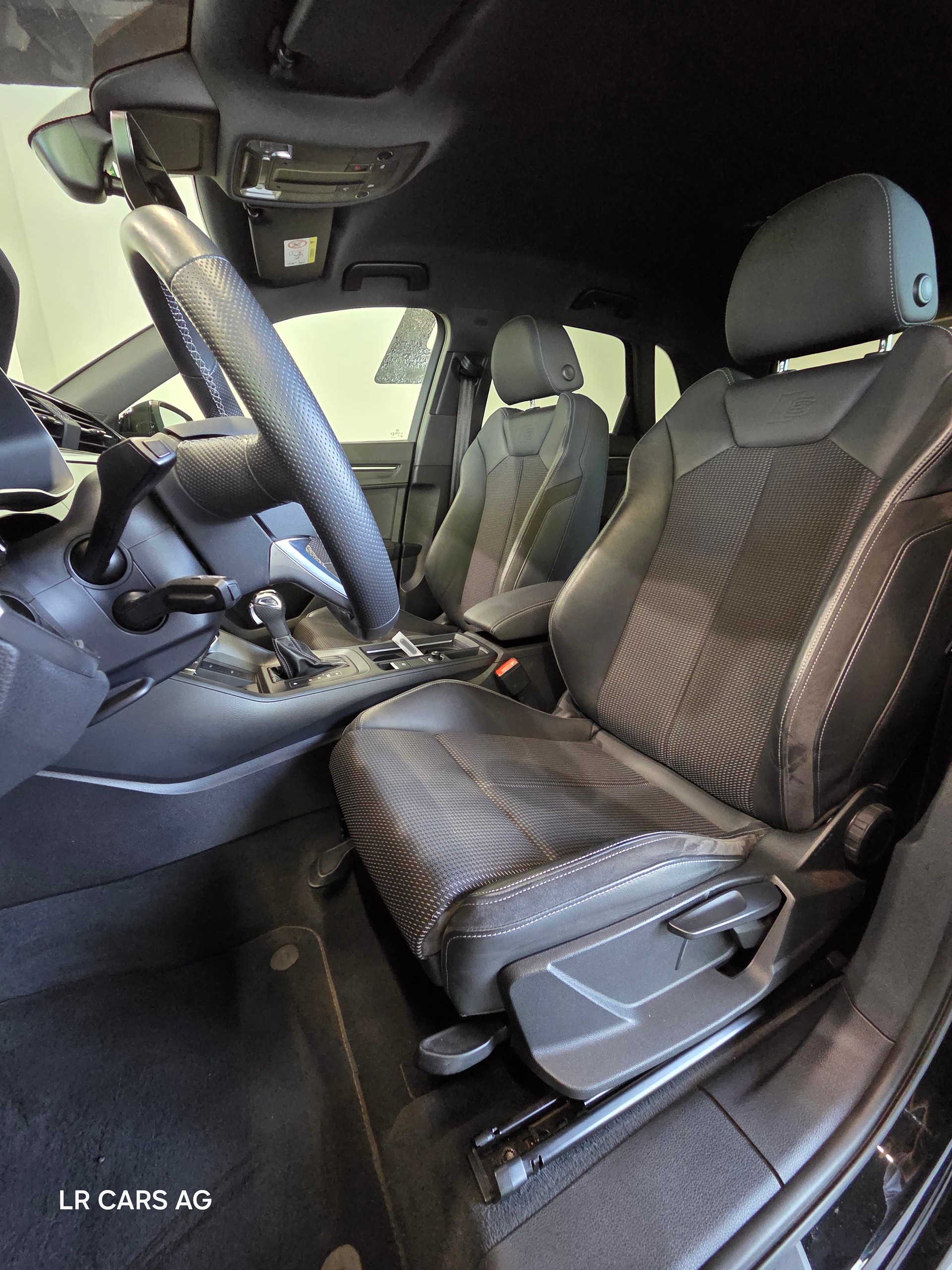 AUDI Q3 35 TFSI S line Attraction S-tronic-image-7