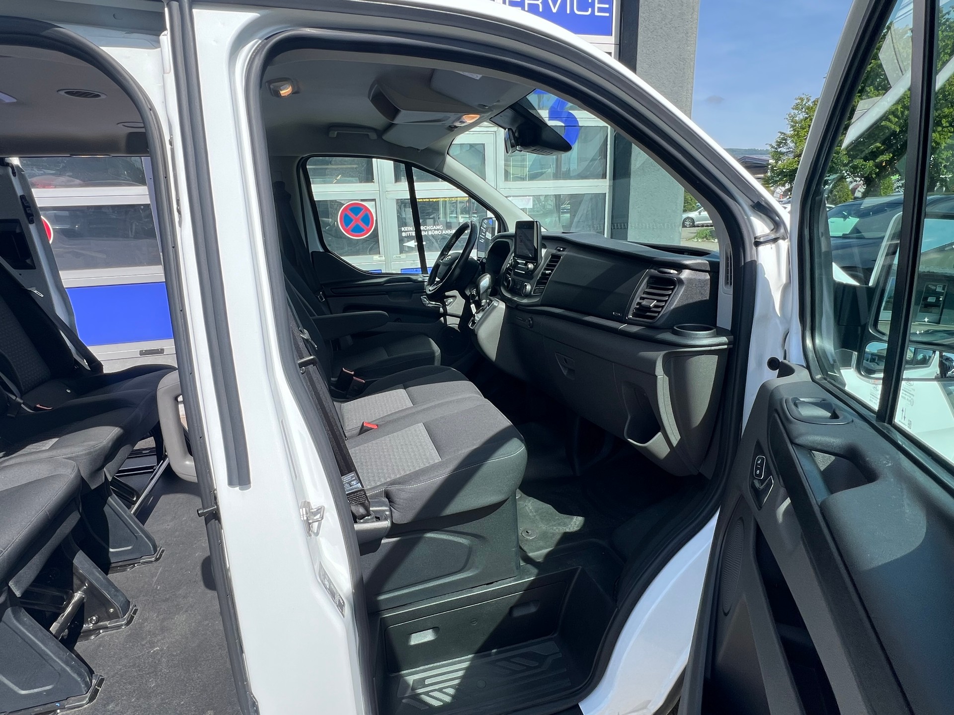 FORD Transit C Kombi 320 L2 2.0 TDCi 130 Trend * 9 Plätze * AHK *-image-10
