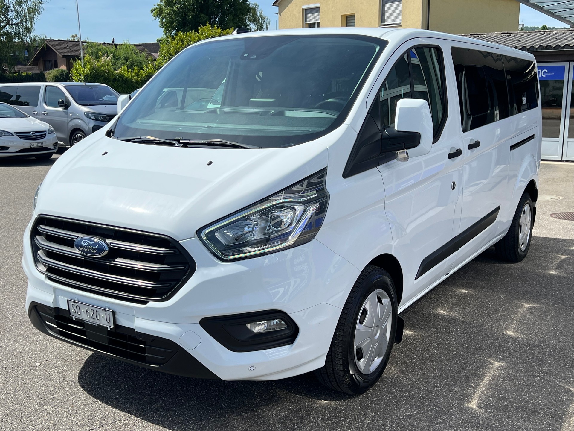 FORD Transit C Kombi 320 L2 2.0 TDCi 130 Trend * 9 Plätze * AHK *-showroom-element-1