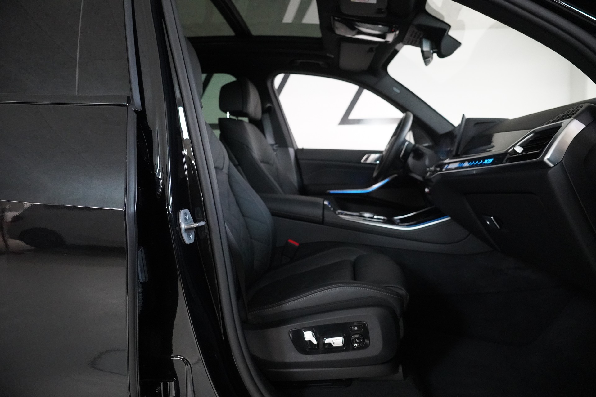 BMW X5 xDrive 50e M Sport Steptronic-image-14