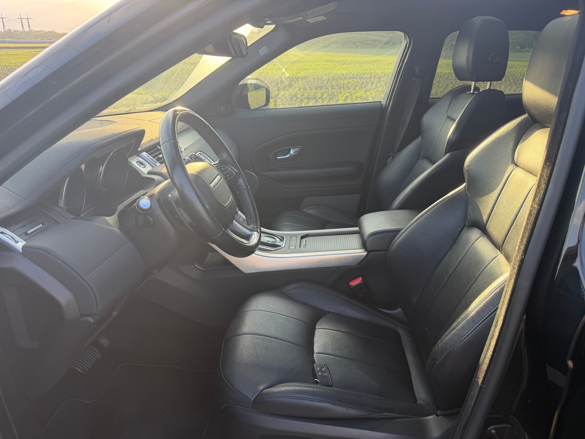 LAND ROVER Range Rover Evoque 2.0 TD4 HSE AT9-image-9