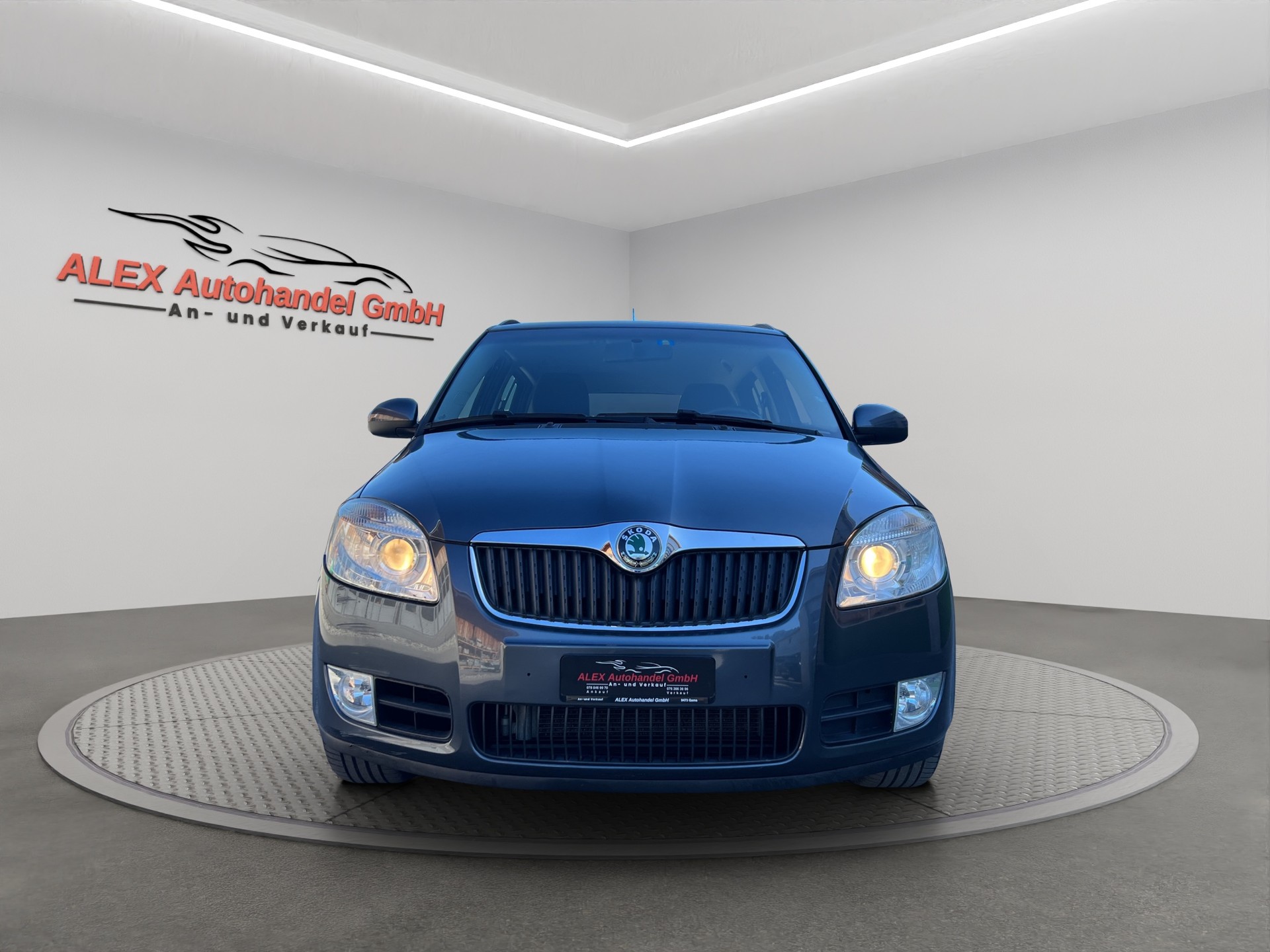 SKODA Fabia 1.6 Elegance Tiptronic-image-1