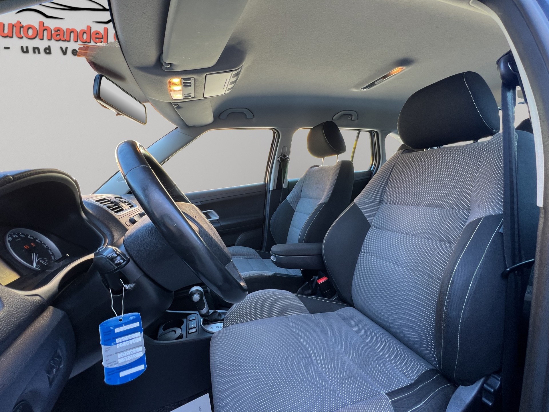 SKODA Fabia 1.6 Elegance Tiptronic-image-9