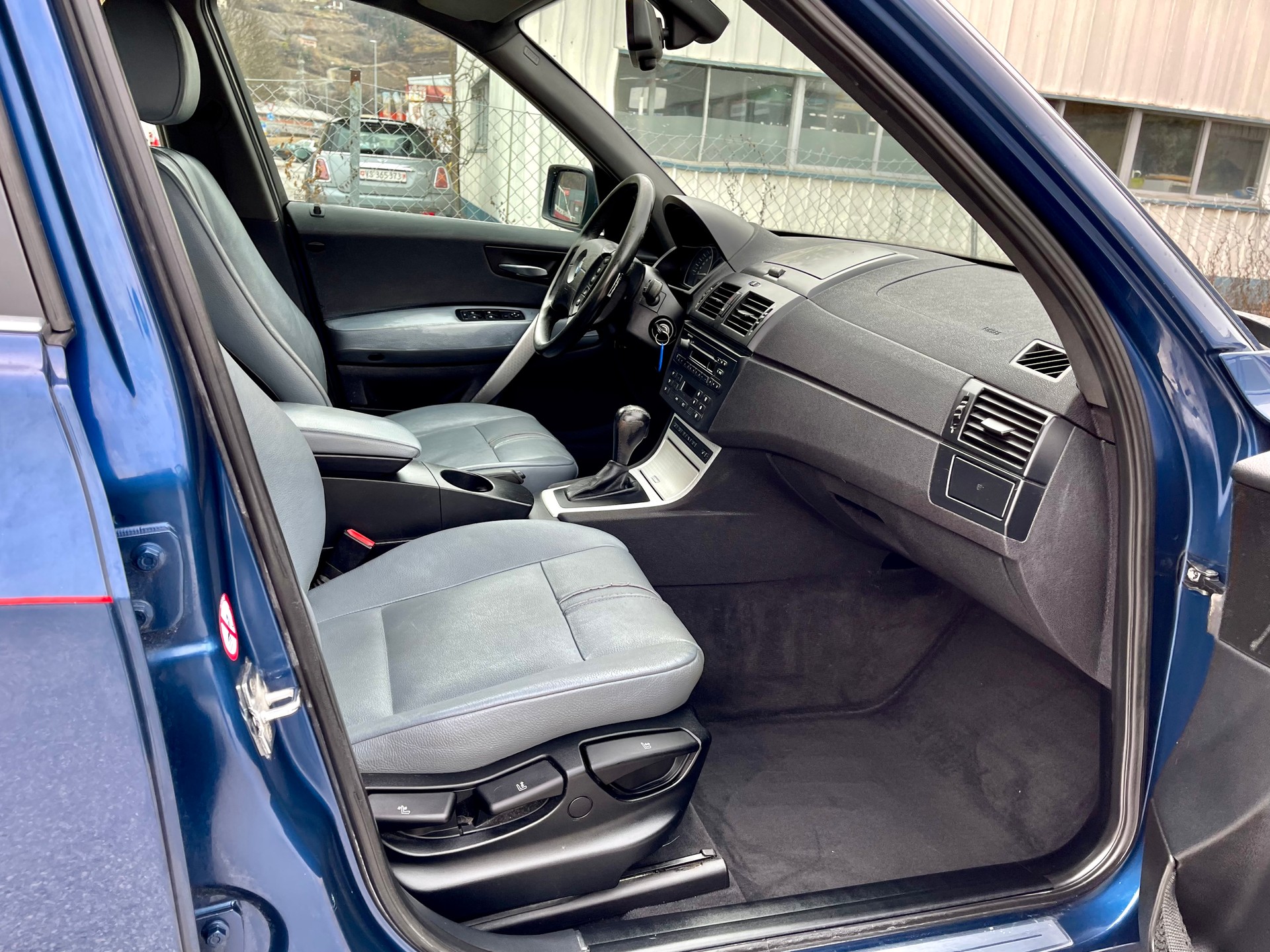 BMW X3 3.0d-image-17