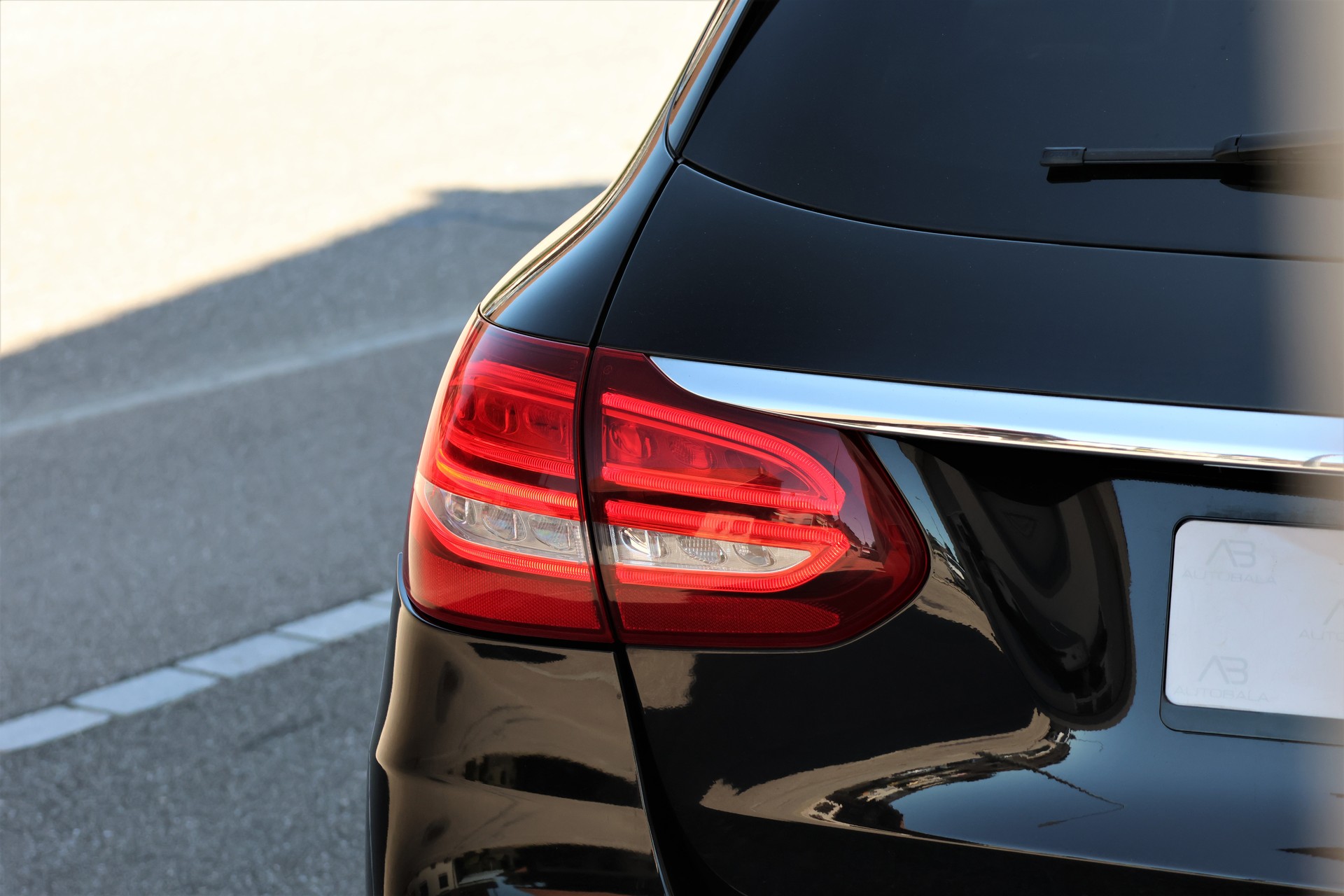 MERCEDES-BENZ C 250d BlueTEC AMG Line 4Matic 7G-Tronic "Designo" + 1.8T AHK-image-5
