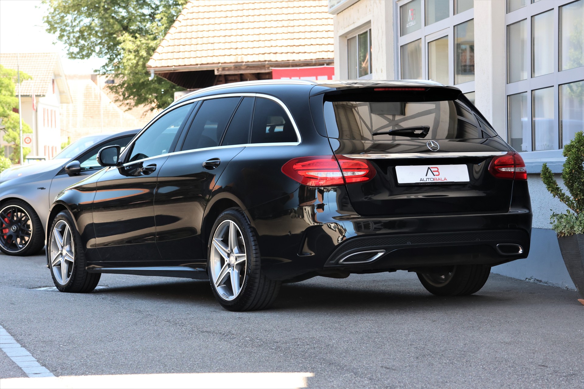 MERCEDES-BENZ C 250d BlueTEC AMG Line 4Matic 7G-Tronic "Designo" + 1.8T AHK-showroom-element-2