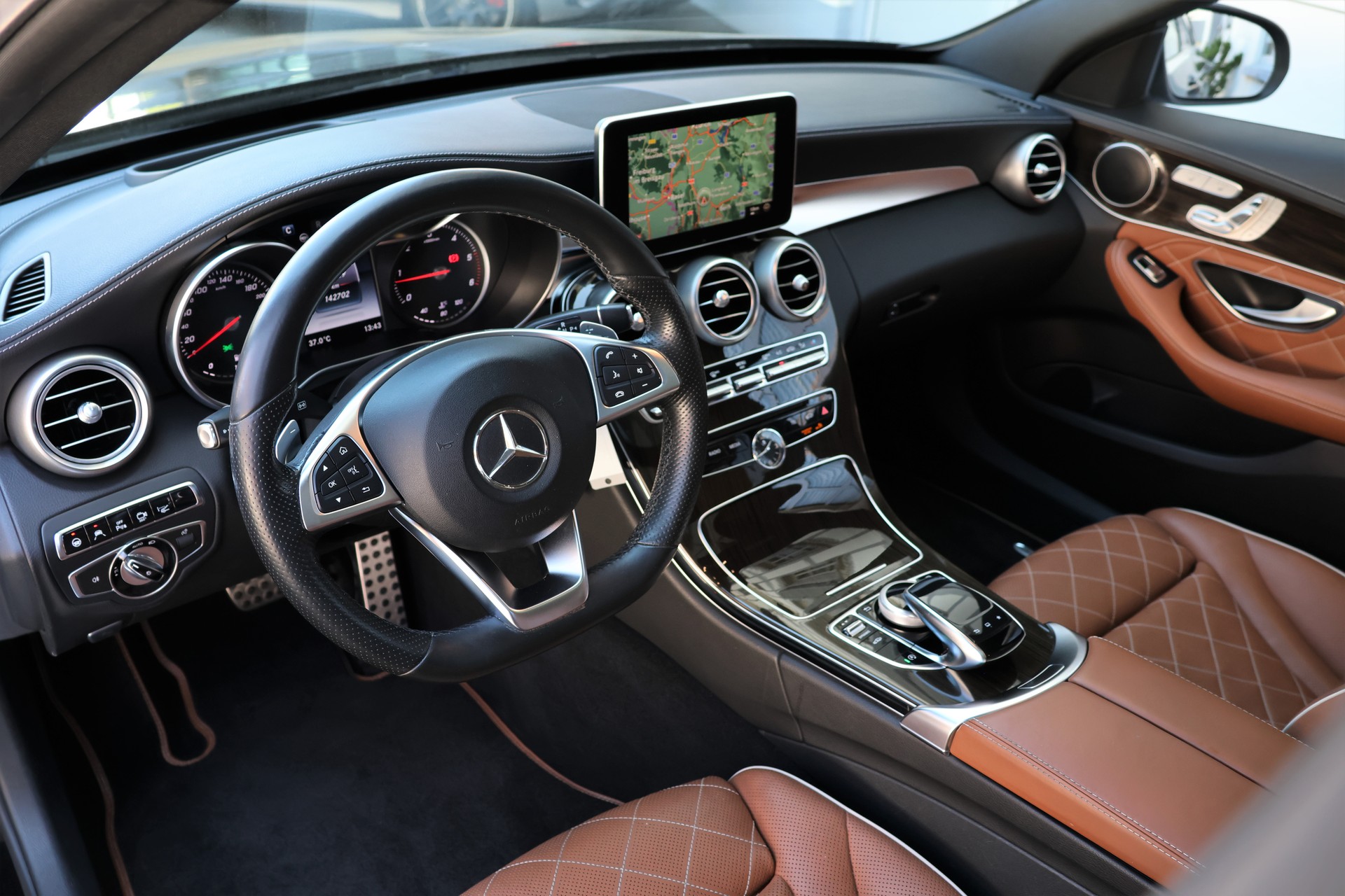 MERCEDES-BENZ C 250d BlueTEC AMG Line 4Matic 7G-Tronic "Designo" + 1.8T AHK-image-9