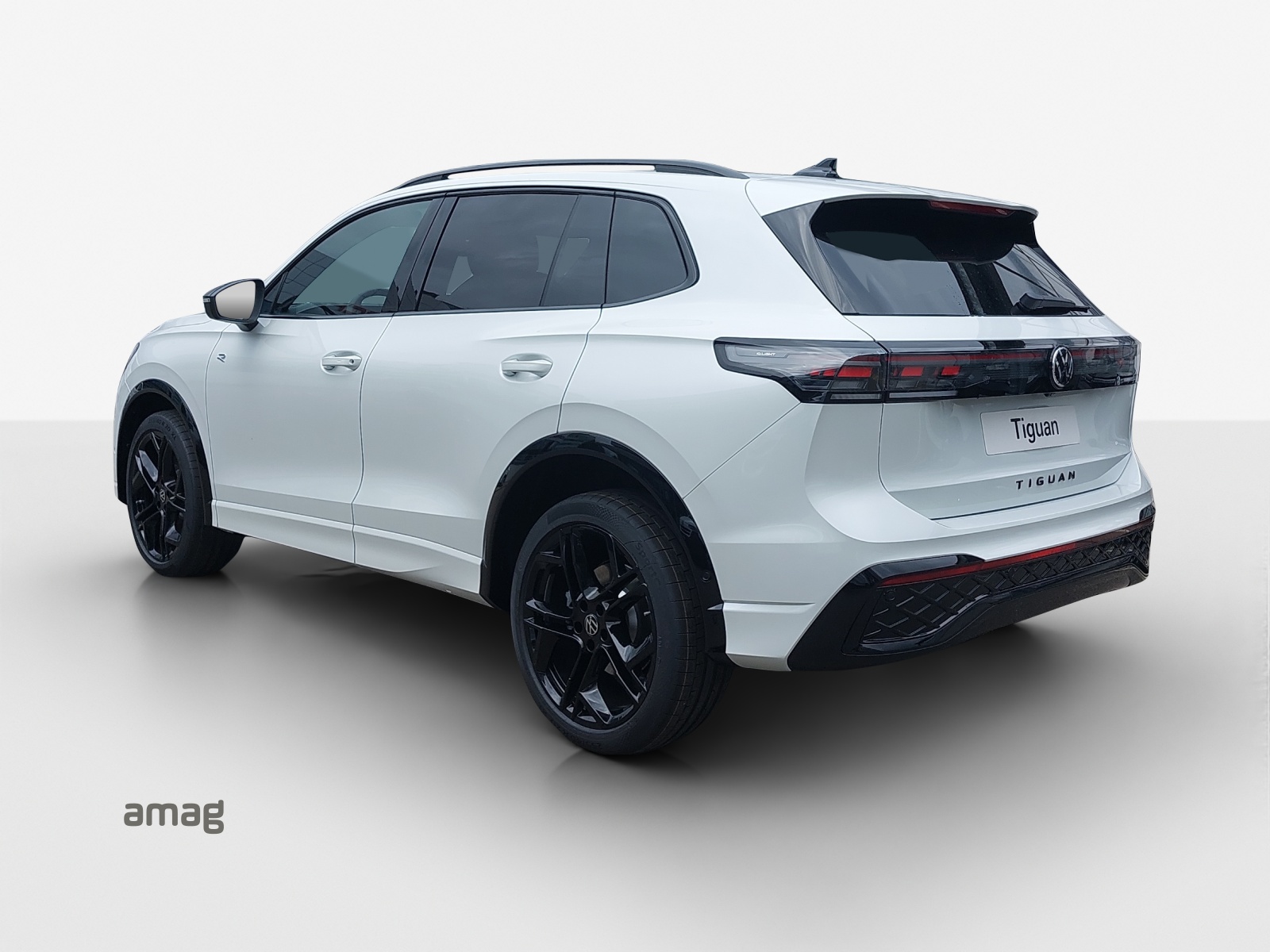 VW Tiguan 2.0 TSI DSG R-Line Plus 4Motion-showroom-element-2