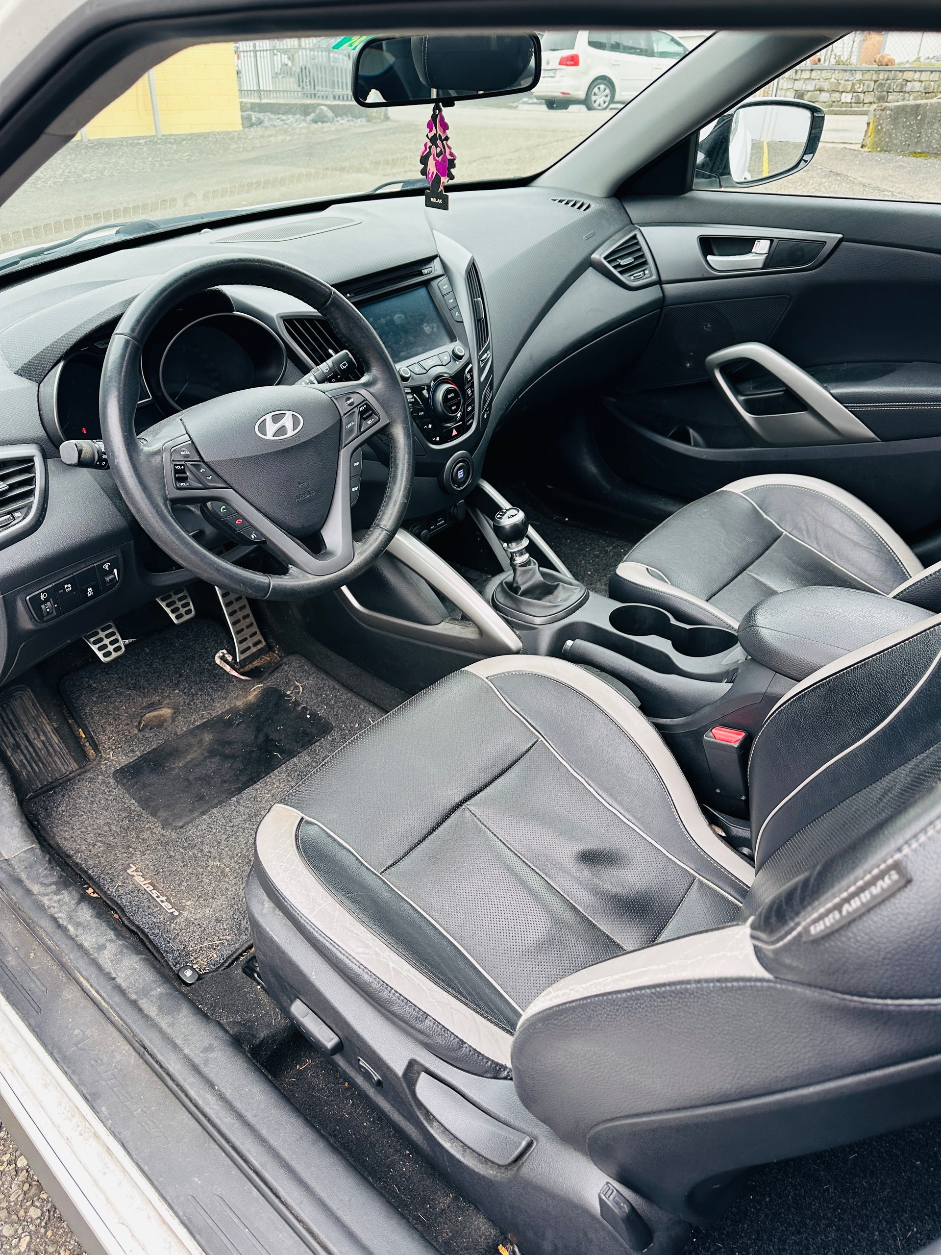 HYUNDAI Veloster 1.6 Turbo GDI-image-13