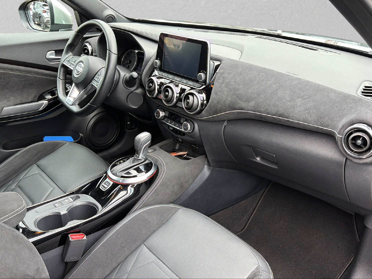 NISSAN Juke 1.0 DIG-T N-Design Automat-image-5
